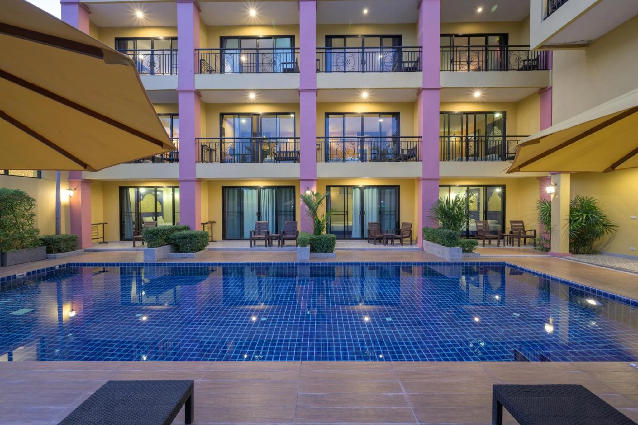 Swimming Pool in Anchanlina Hotel - SHA Plus
