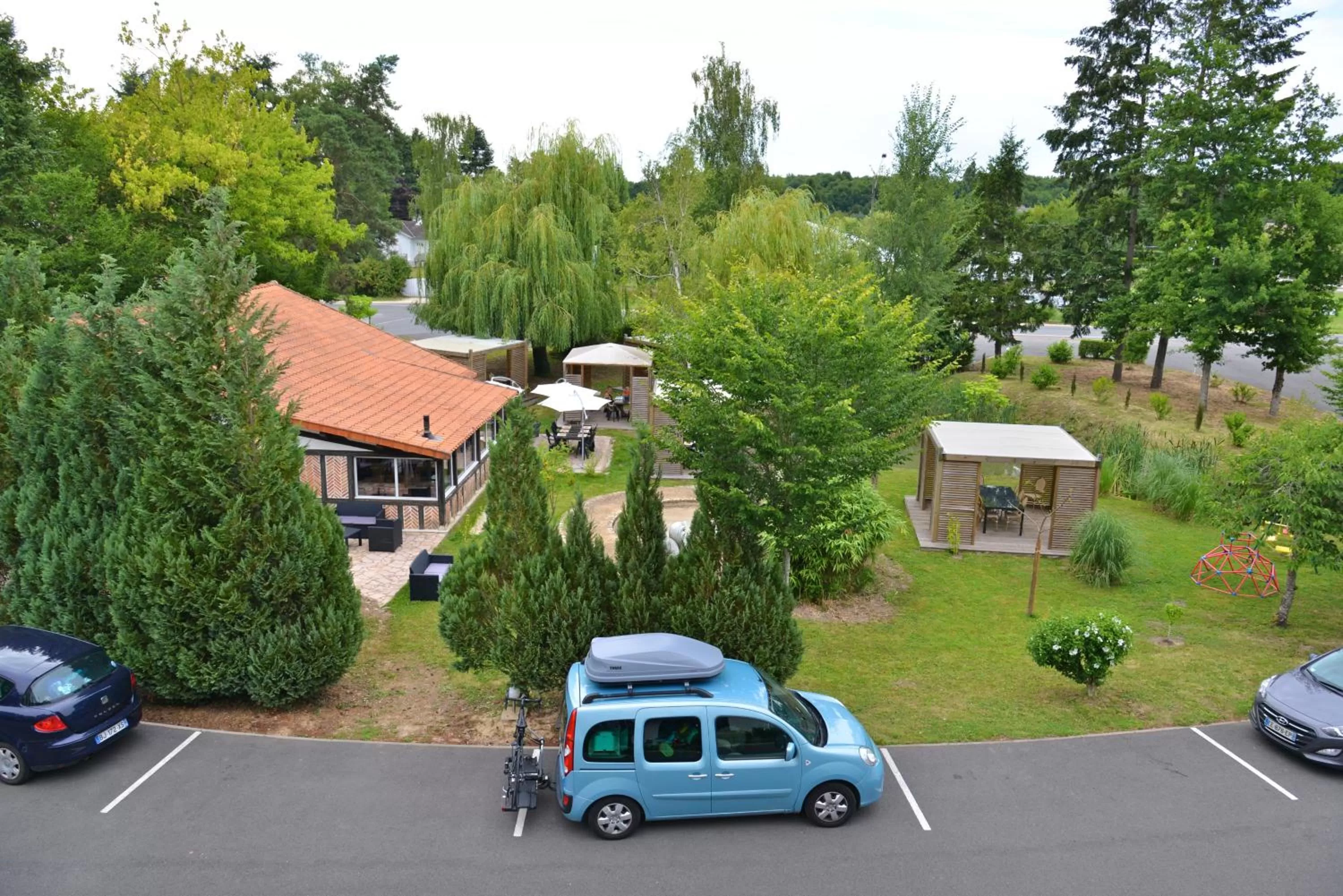 Neighbourhood in Logis - Hotel Restaurant La Mire