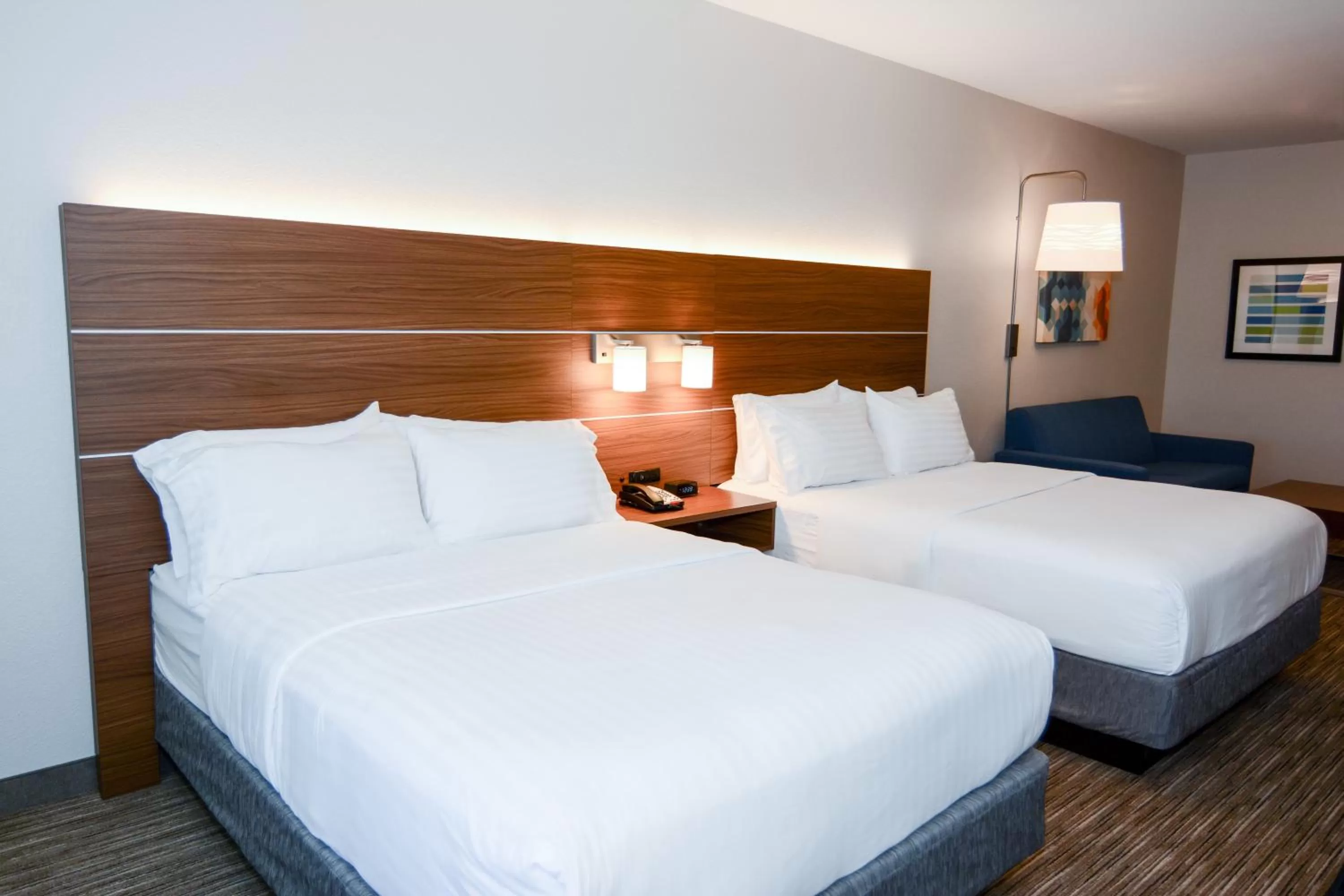 Photo of the whole room, Bed in Holiday Inn Express Hotel & Suites New Boston by IHG