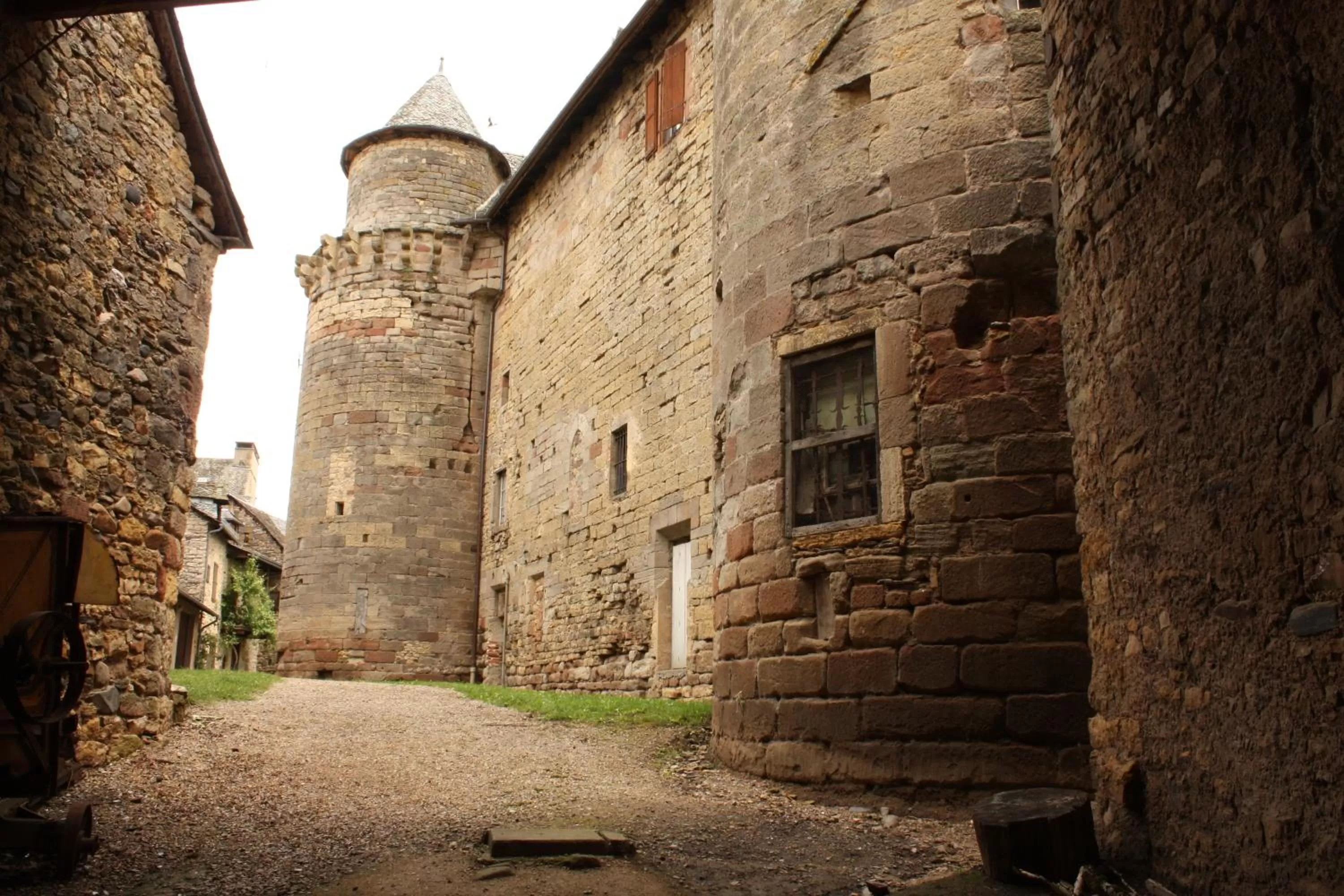 Nearby landmark, Property Building in Chateau Ricard