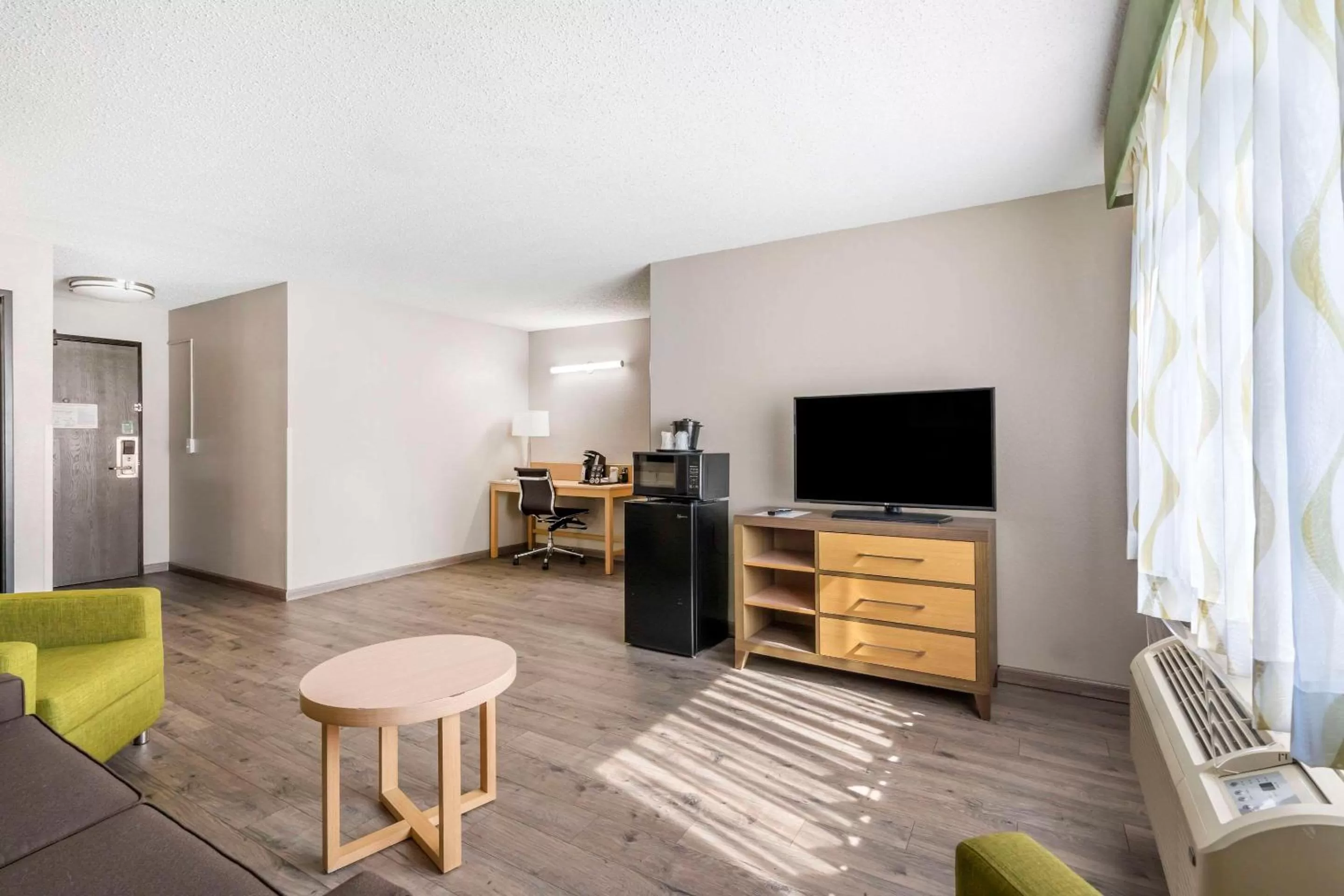 Bedroom in Quality Inn & Suites Delaware South