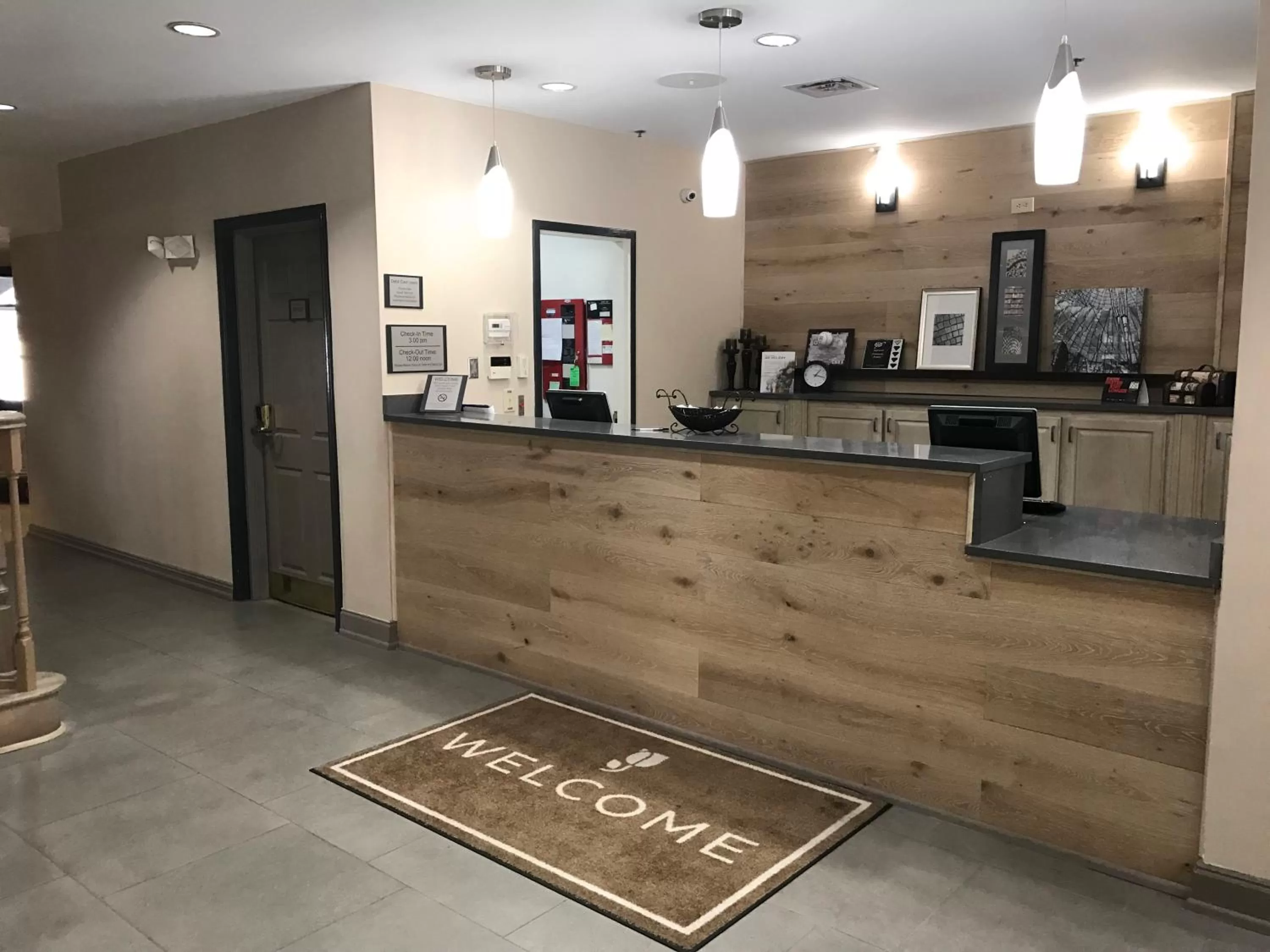 Lobby or reception in Country Inn & Suites by Radisson, Dalton, GA