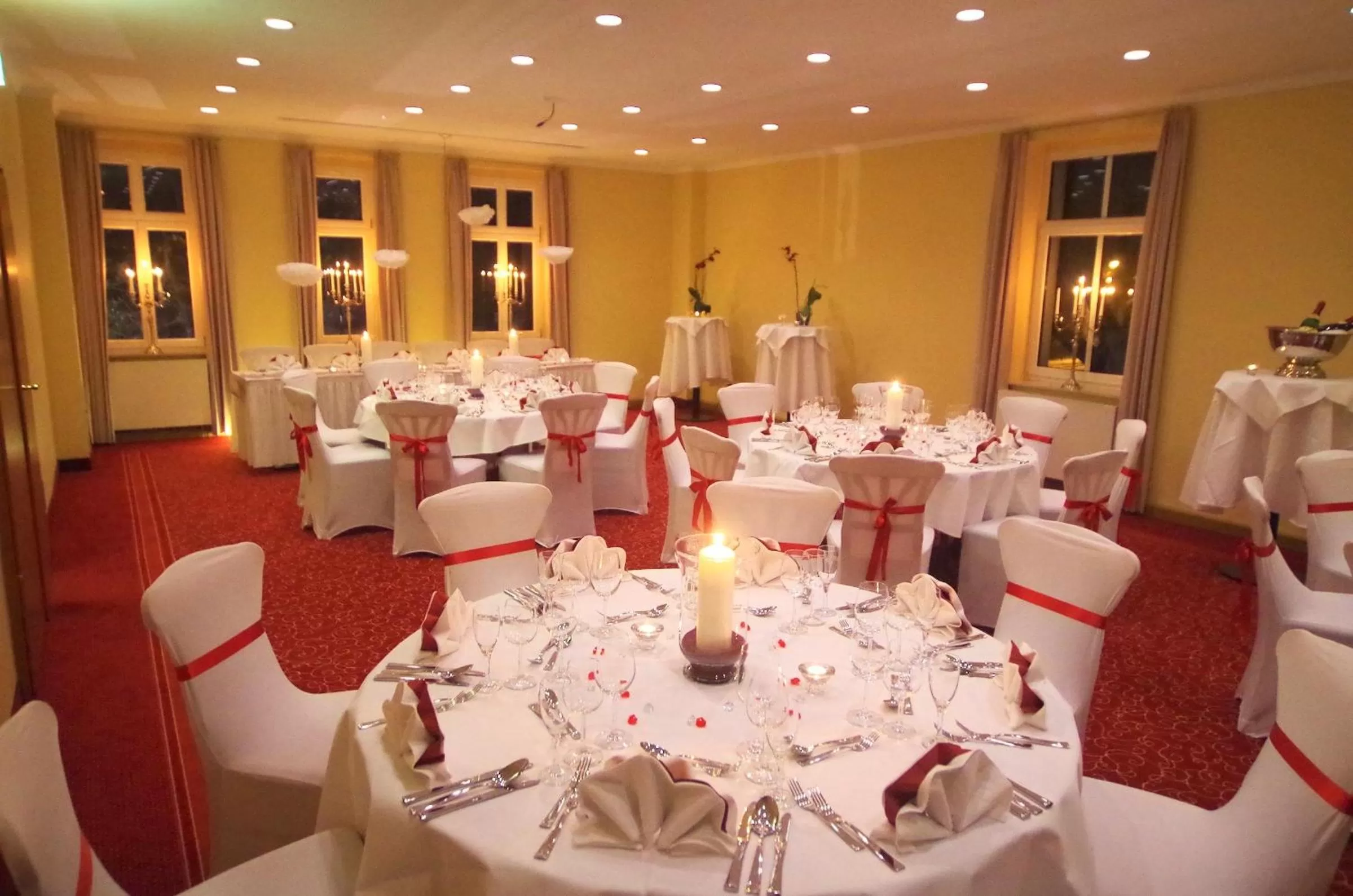 Food and drinks in Parkhotel Diani