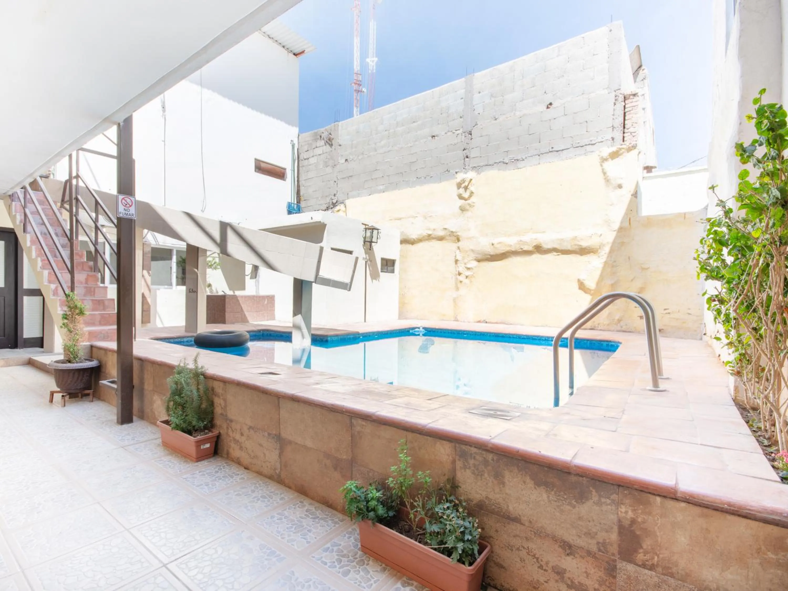 Swimming pool in HOTELES CATEDRAL Torreón