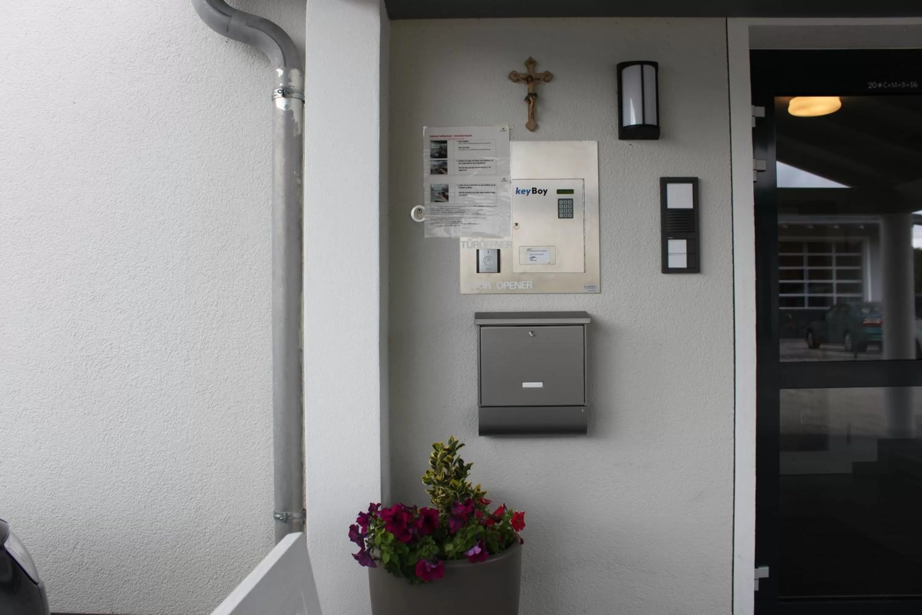 Facade/entrance in Hotel Claro Garni