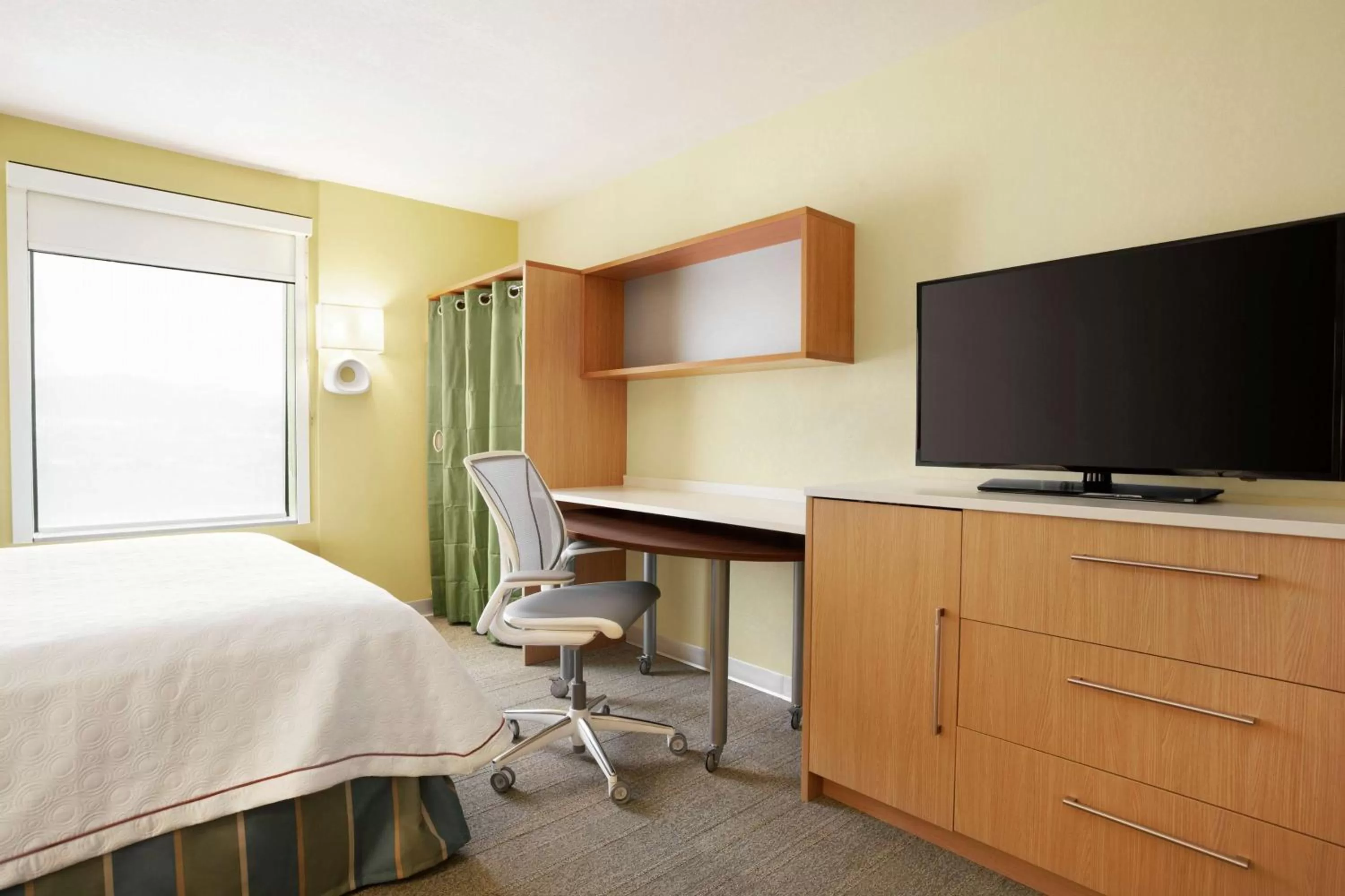 Suite Suite - Hearing Accessible/Non-Smoking in Home2 Suites By Hilton Elko