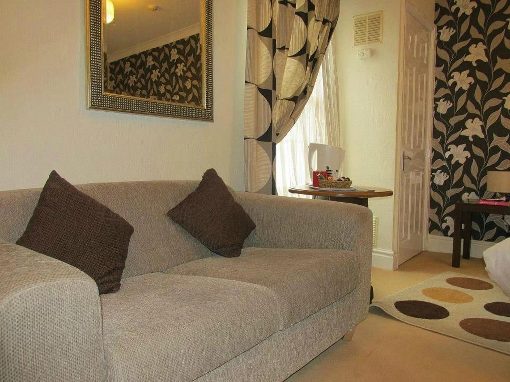 Living room in Red Lion Coaching Inn