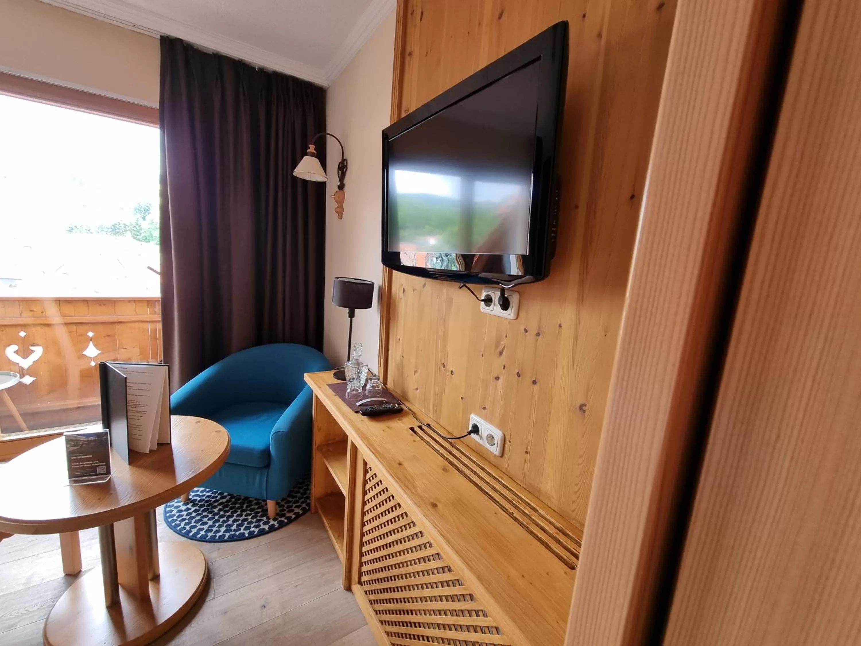 TV/Entertainment Center in Landhaus Talblick- Boutique Hotel Bed and Breakfast