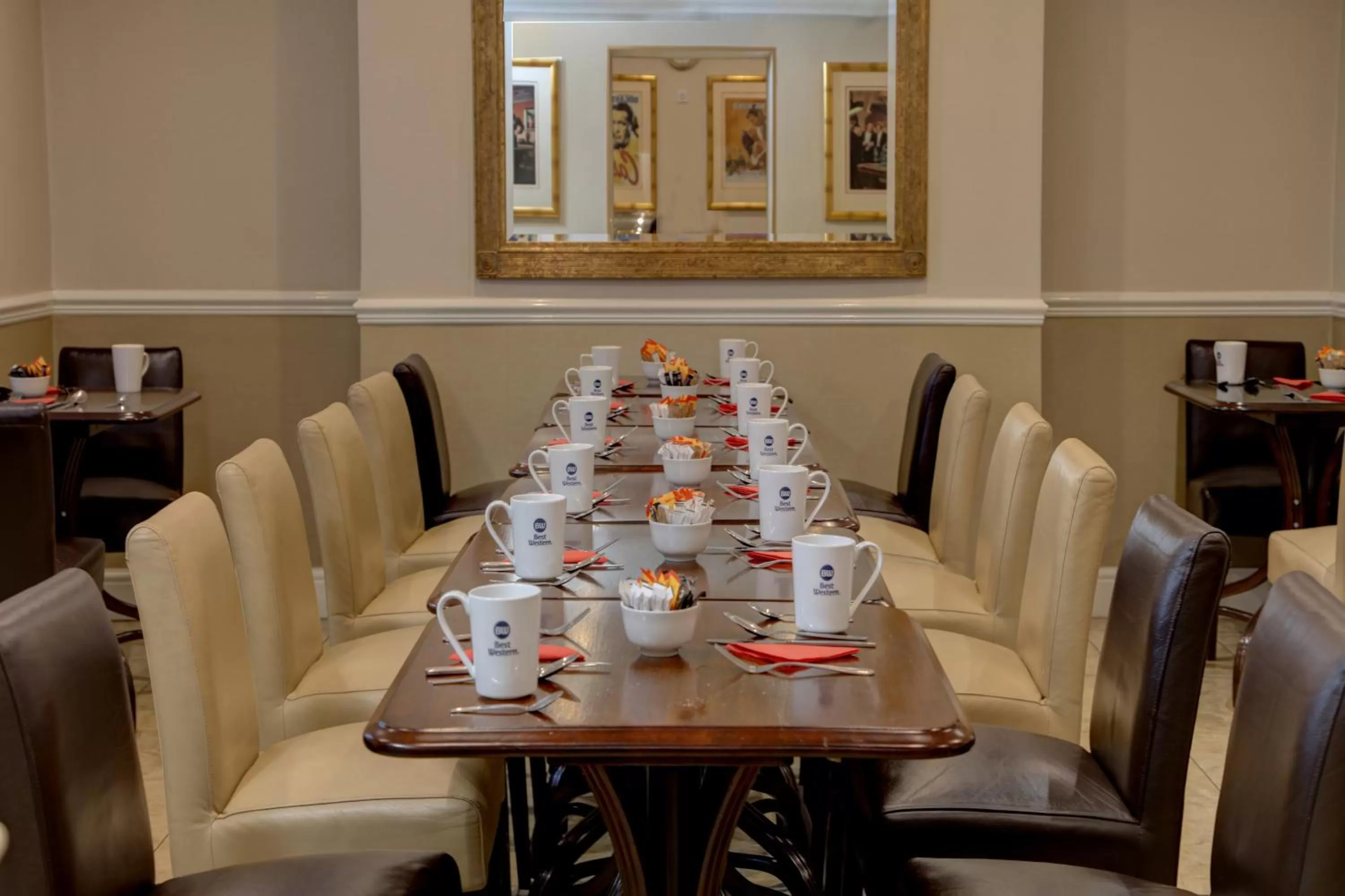 Restaurant/places to eat in Best Western Corona Hotel