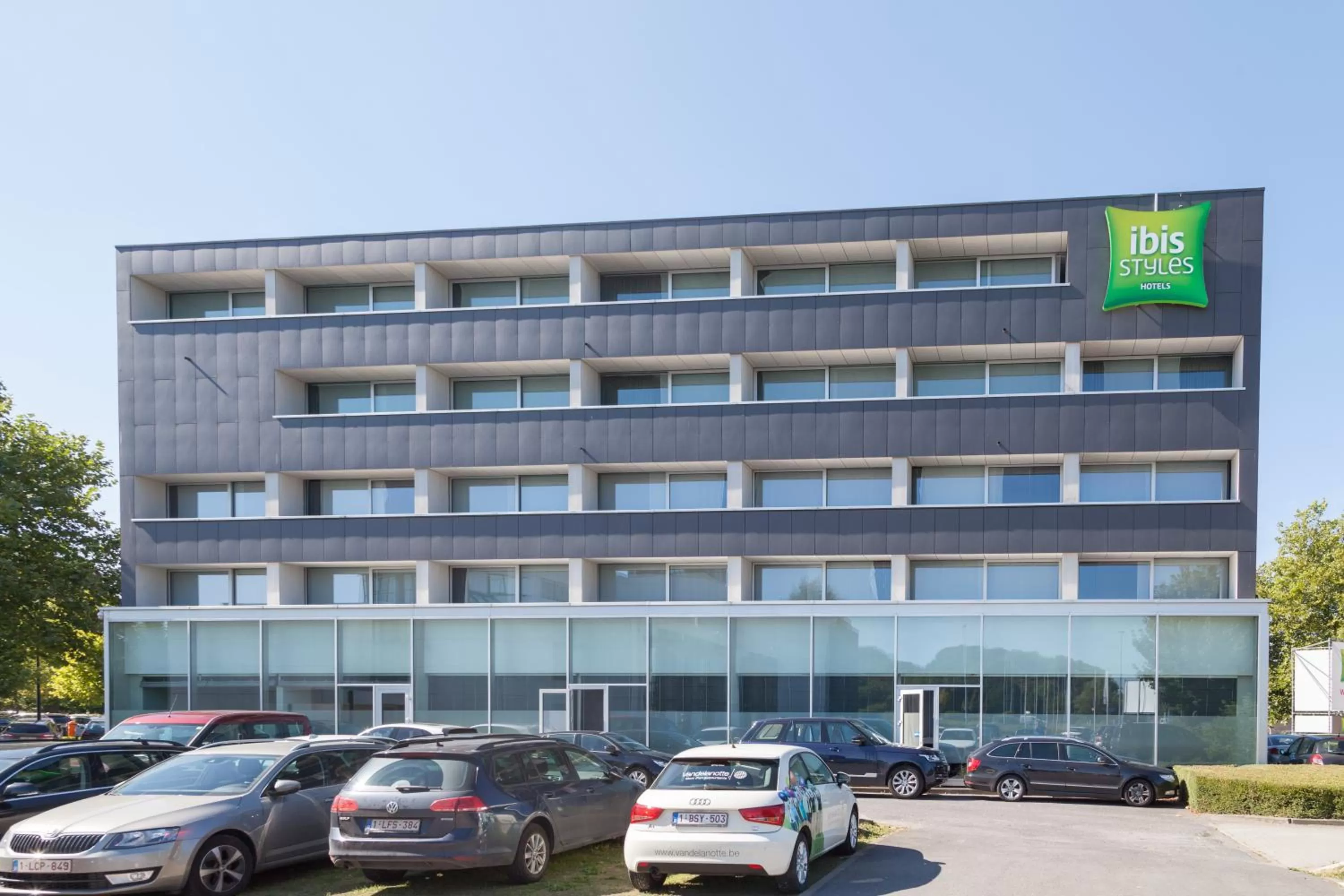 Facade/entrance in ibis Styles Kortrijk Expo