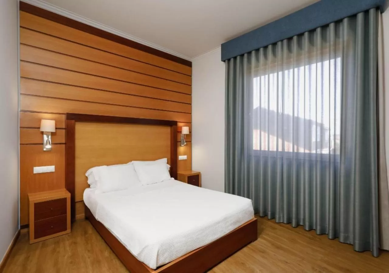 Bedroom, Bed in Montebelo Palácio dos Melos Viseu Historic Hotel