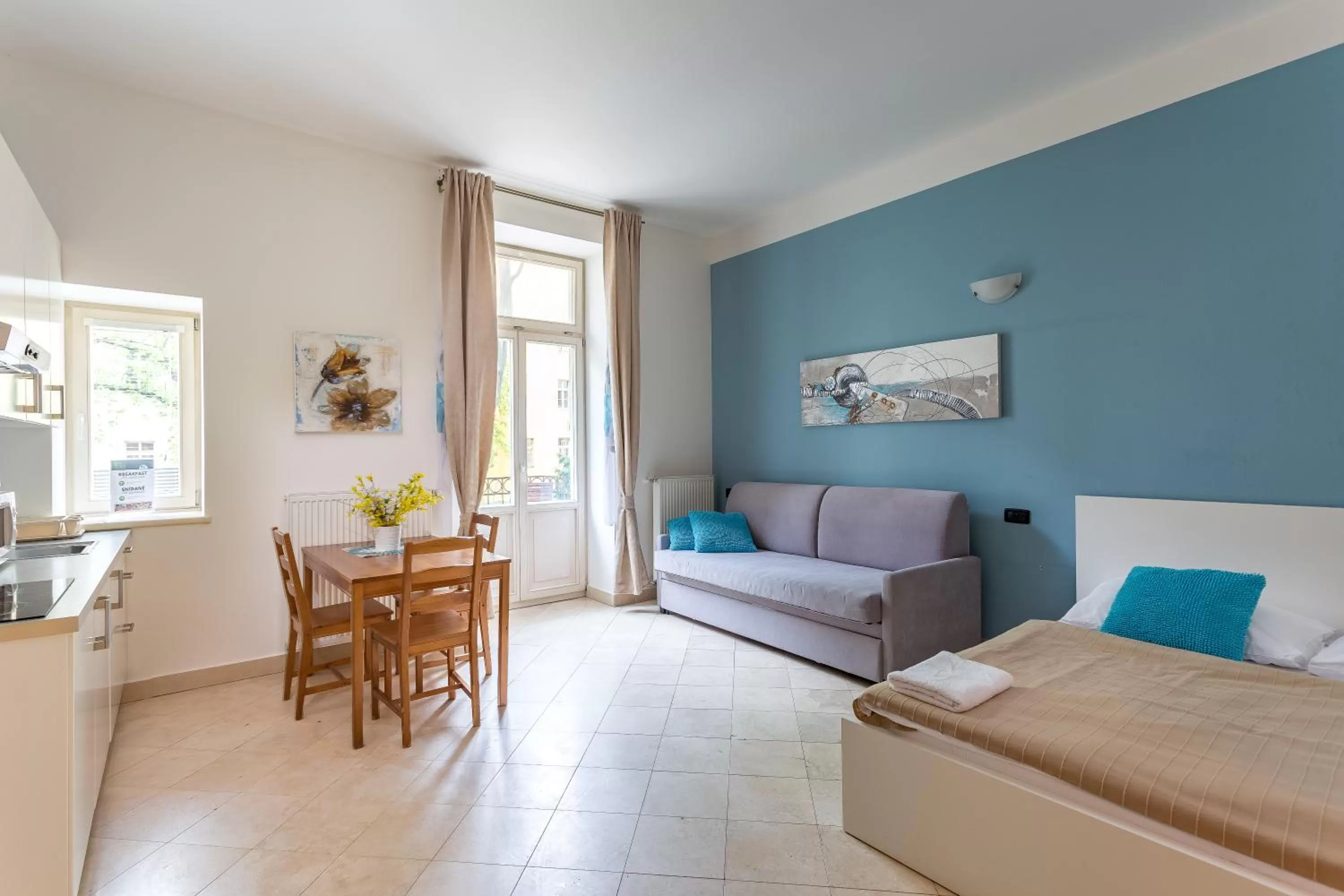 Kitchen or kitchenette, Seating Area in Legerova 33 Apartments