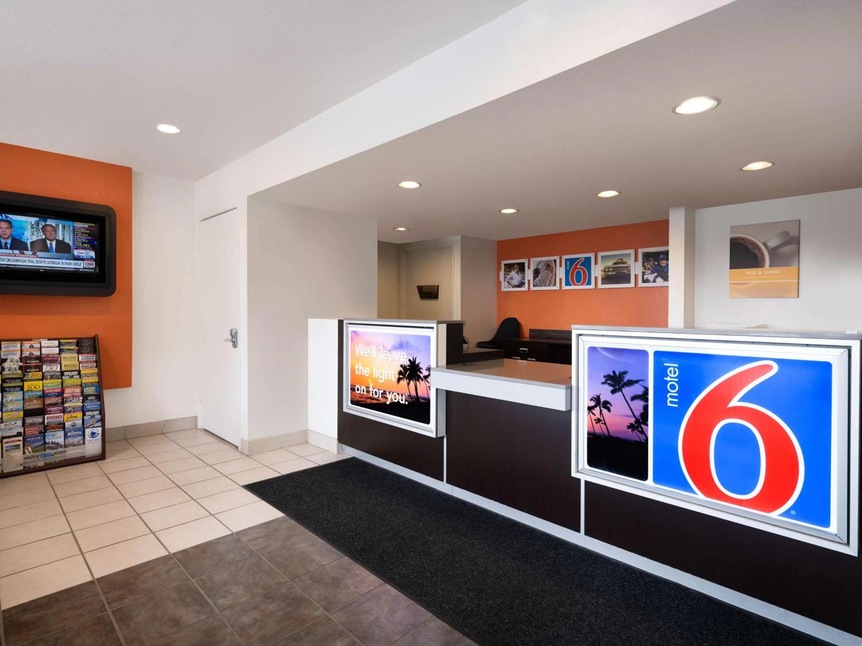 Lobby or reception in Motel 6-Santa Maria, CA - North