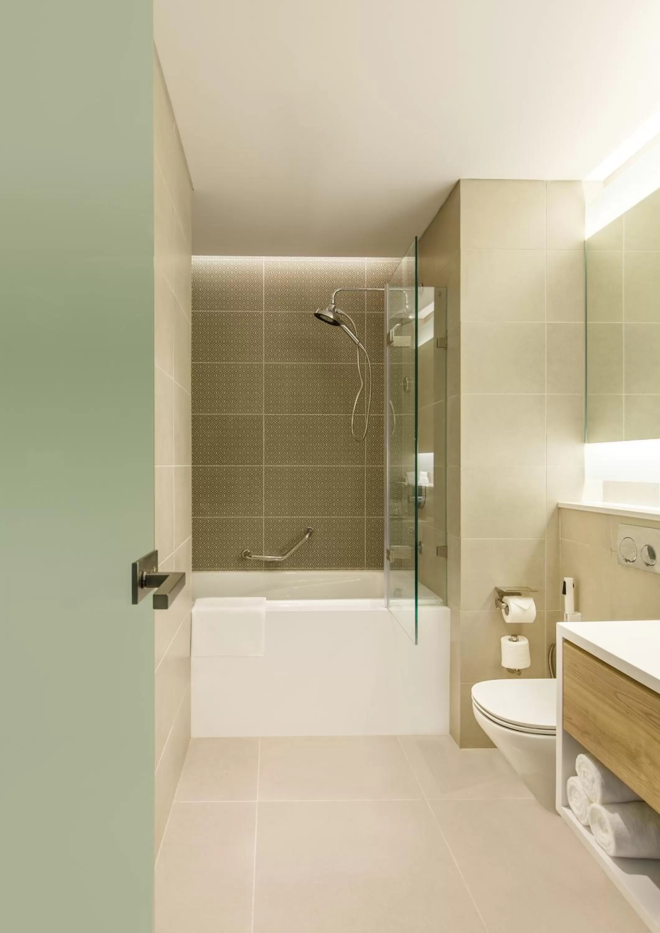 Bath in Hyatt Centric Soalteemode Kathmandu