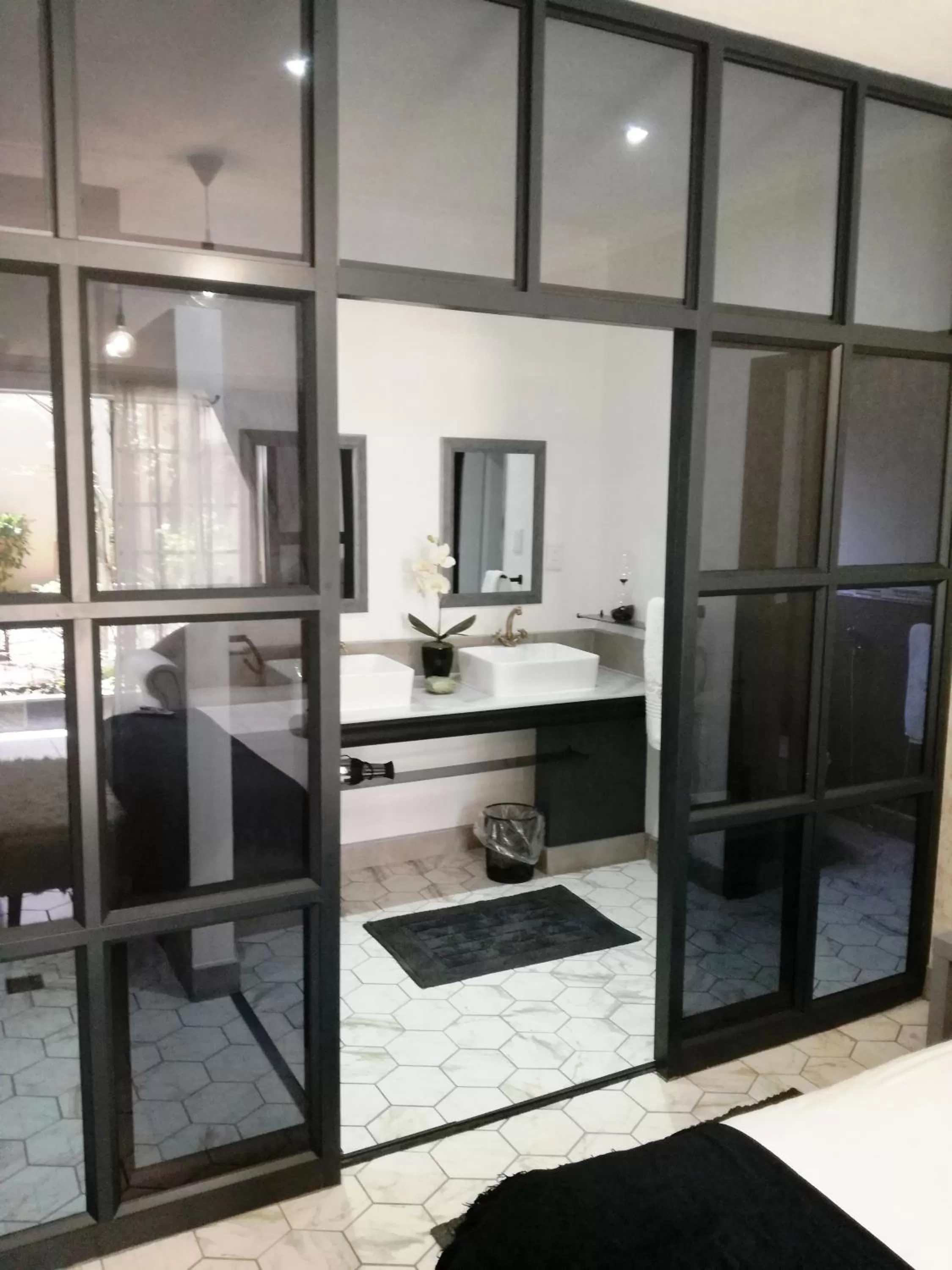 Bathroom in Bri-Shel Manor B&B