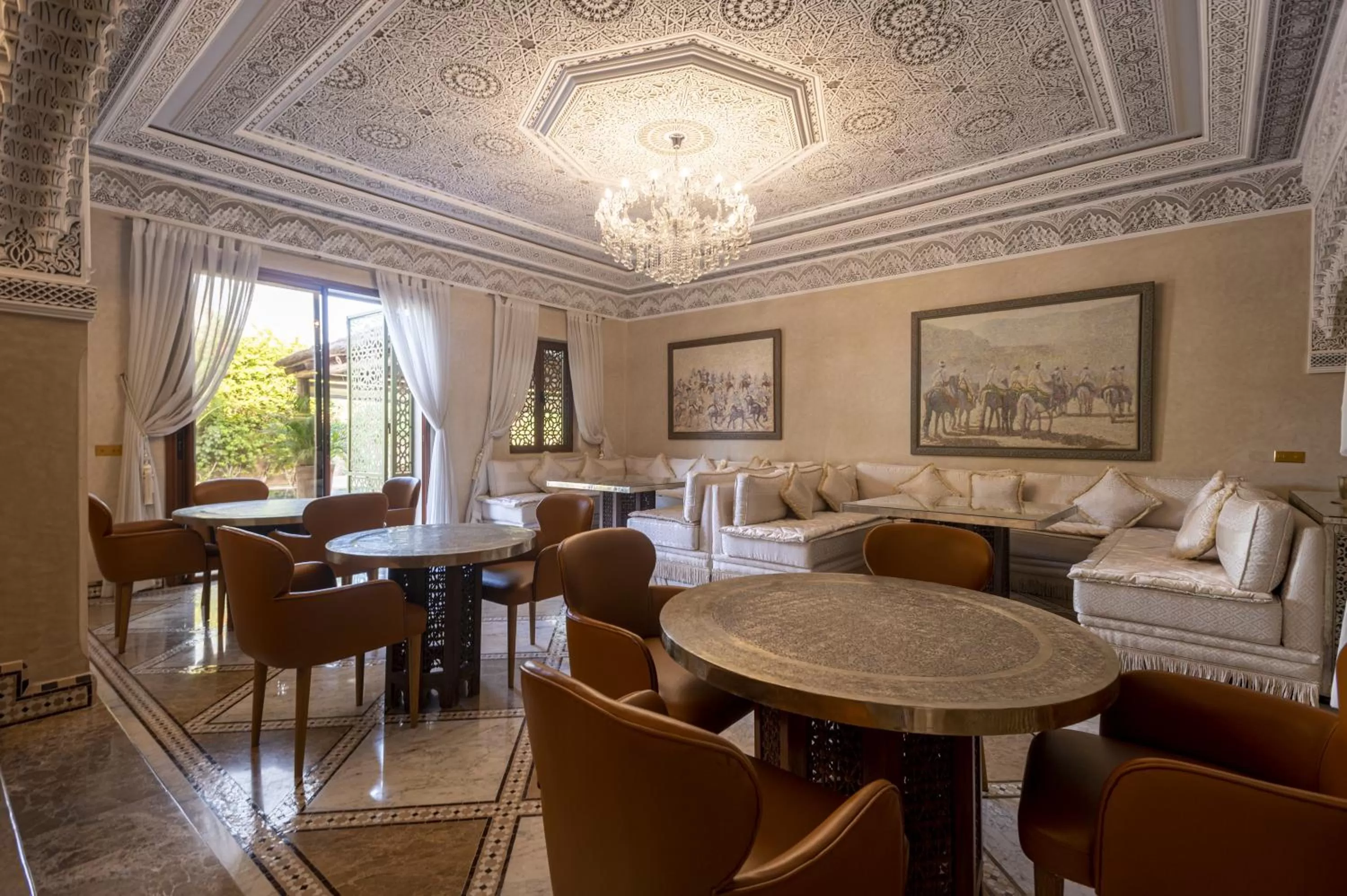 Restaurant/places to eat, Lounge/Bar in Maria Towers , Palais Table d'hôtes & SPA