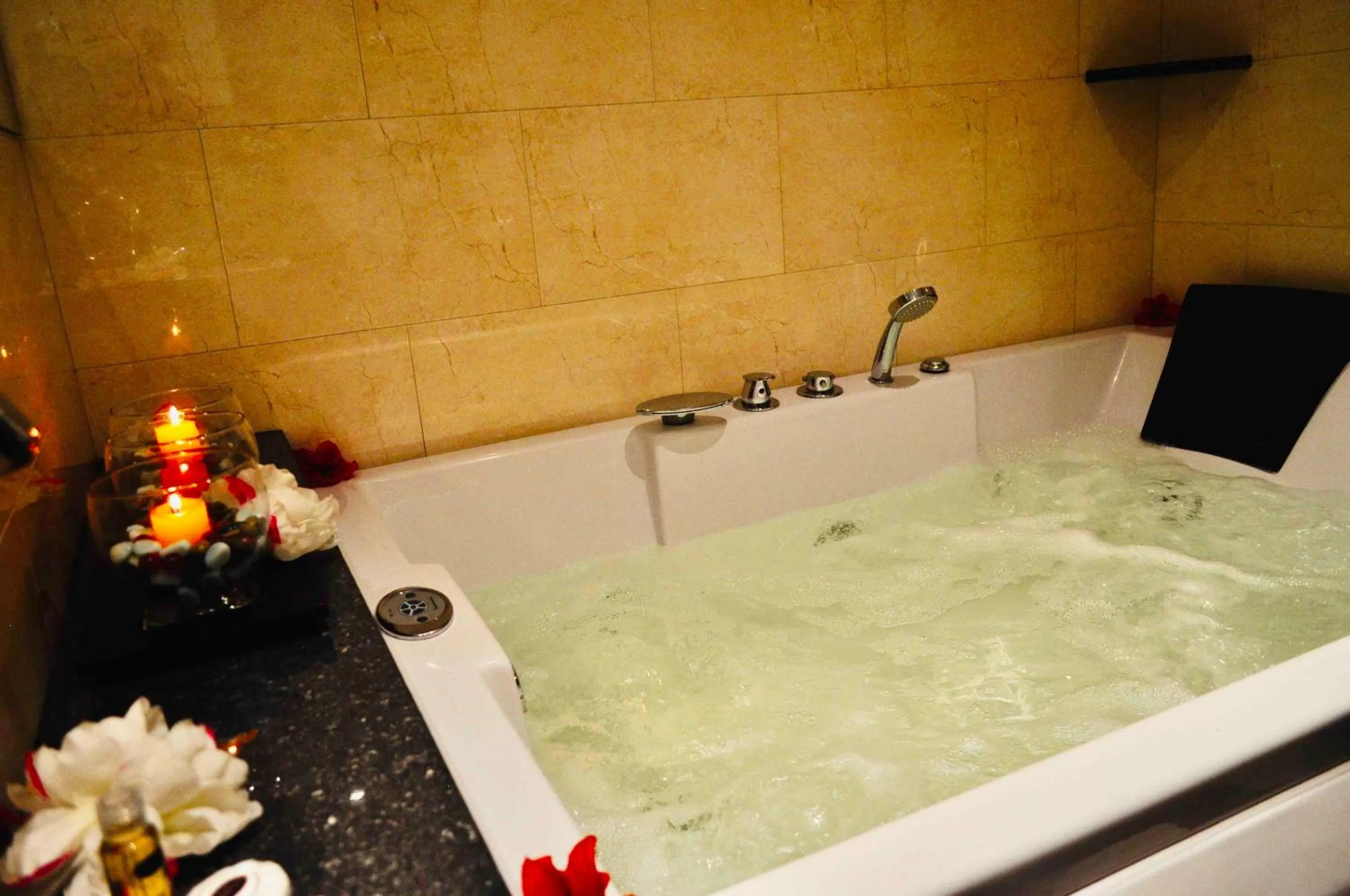 Bathroom in Hotel Casa Mahanaim Colferias, Bogotá