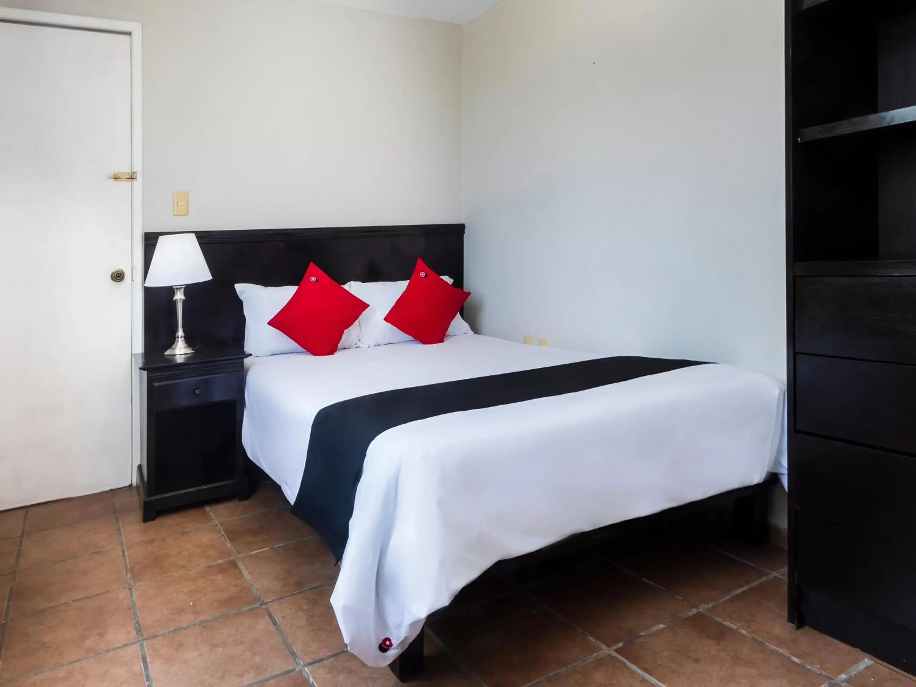 Economic in Boca Inn Hotel & Suites Economic in Boca Inn Hotel & Suites