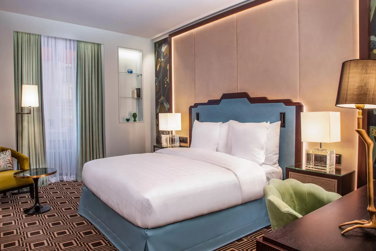 Photo of the whole room, Bed in Hotel Bristol