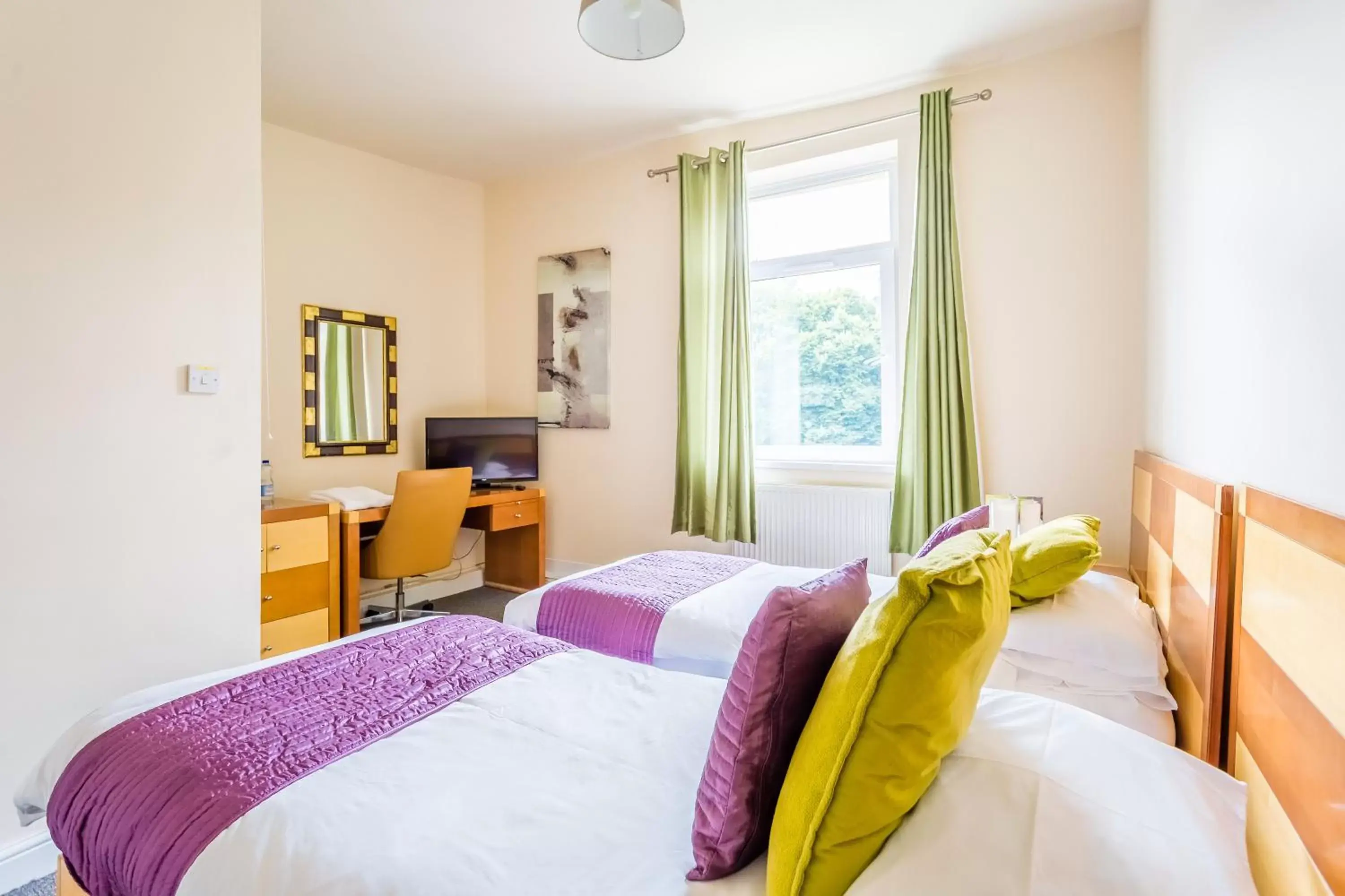 Double or Twin Room with Shower in Dunraven Hotel Double or Twin Room with Shower in Dunraven Hotel