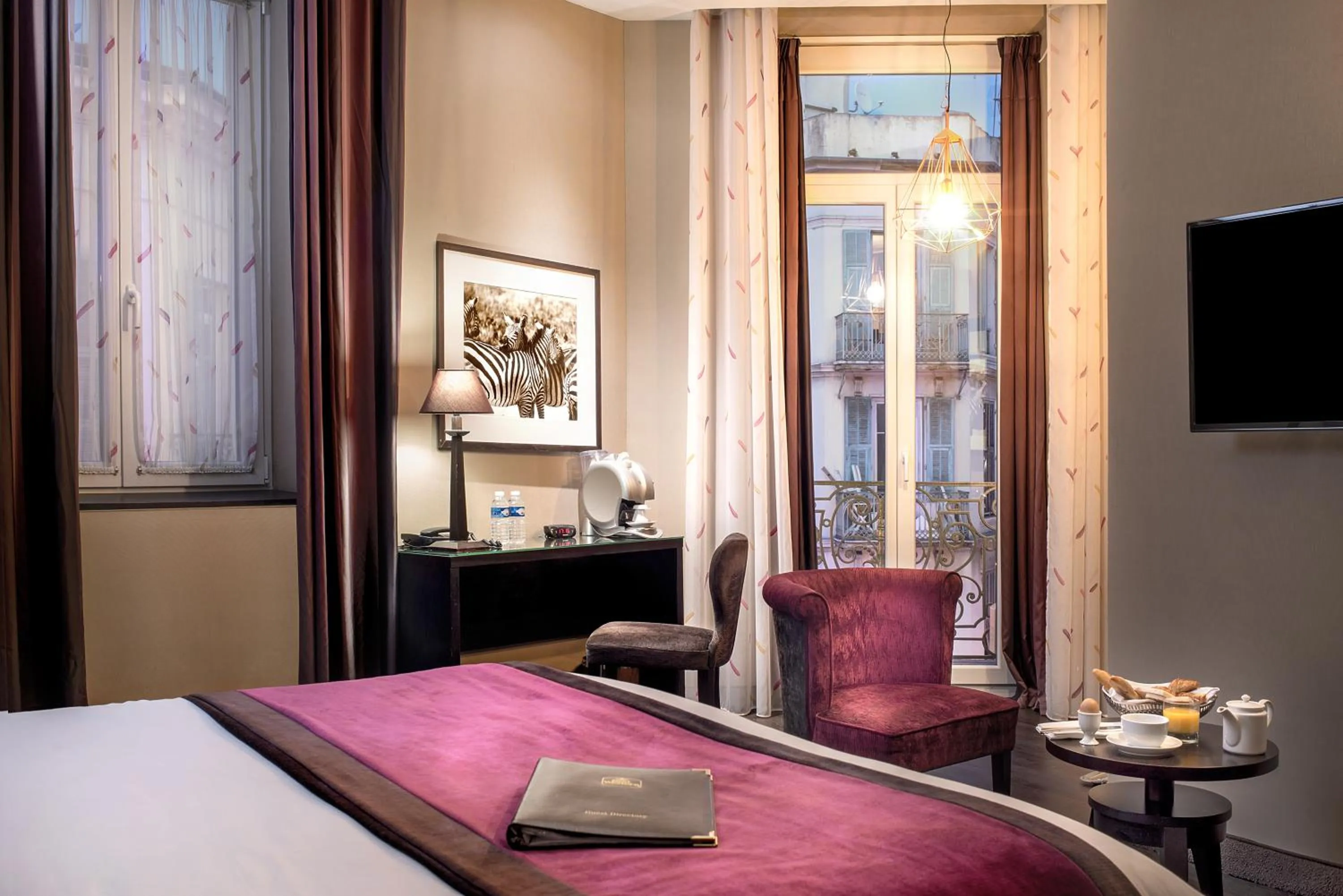 Bedroom, Bed in Best Western Plus Nice Cosy Hotel