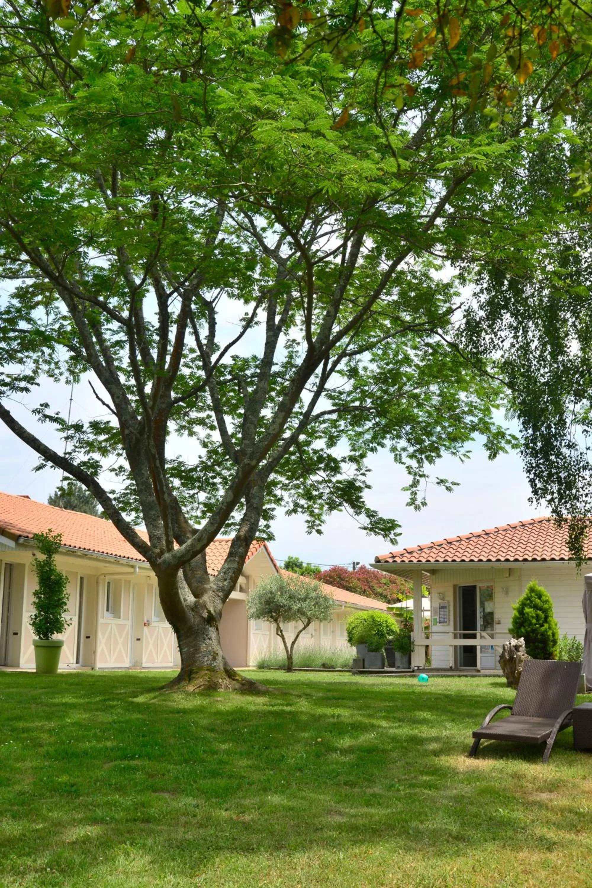 Property building in The Originals City, Hôtel Le Lodge, Ondres, Bayonne Nord
