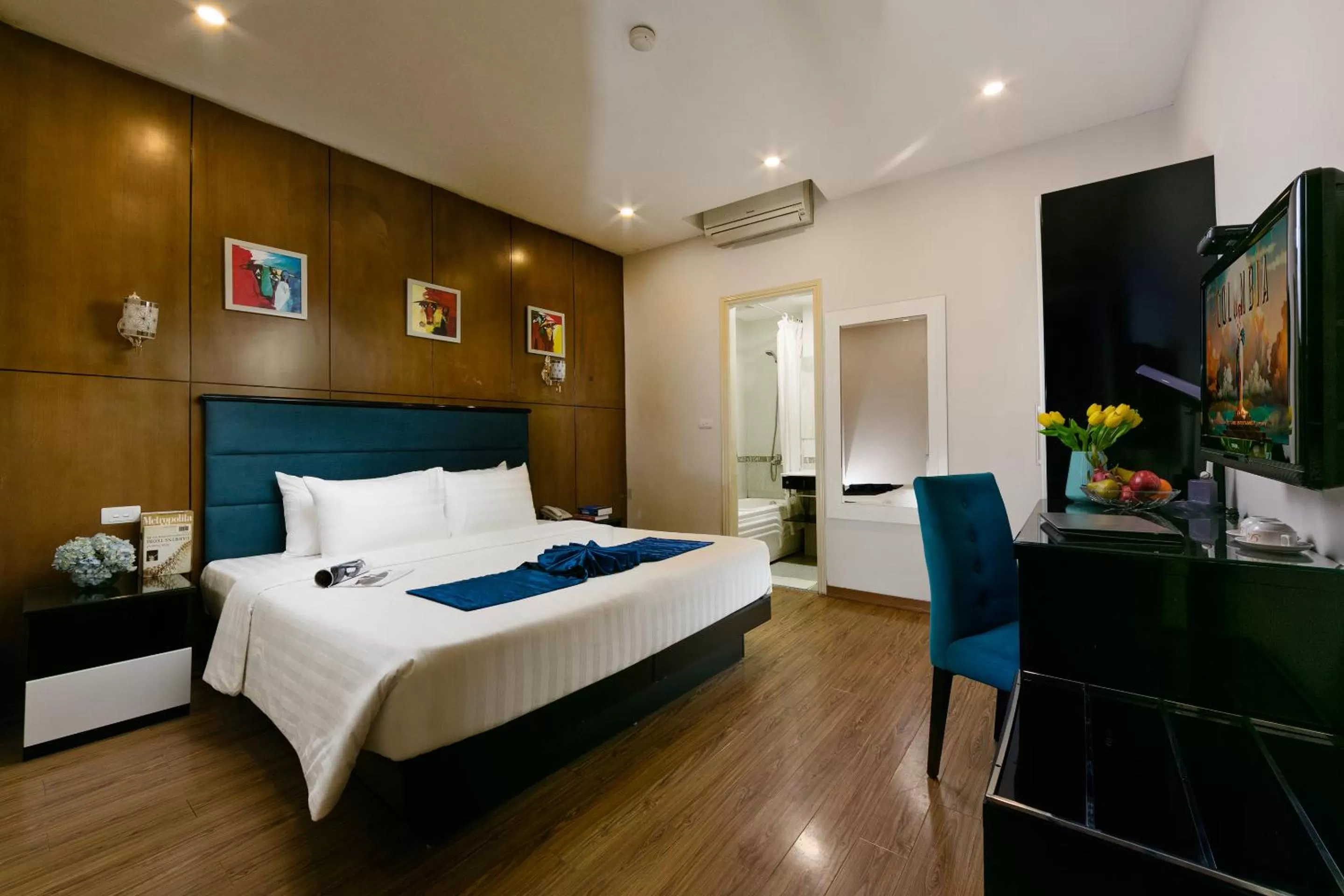 Bed in Diamond Legend Hotel