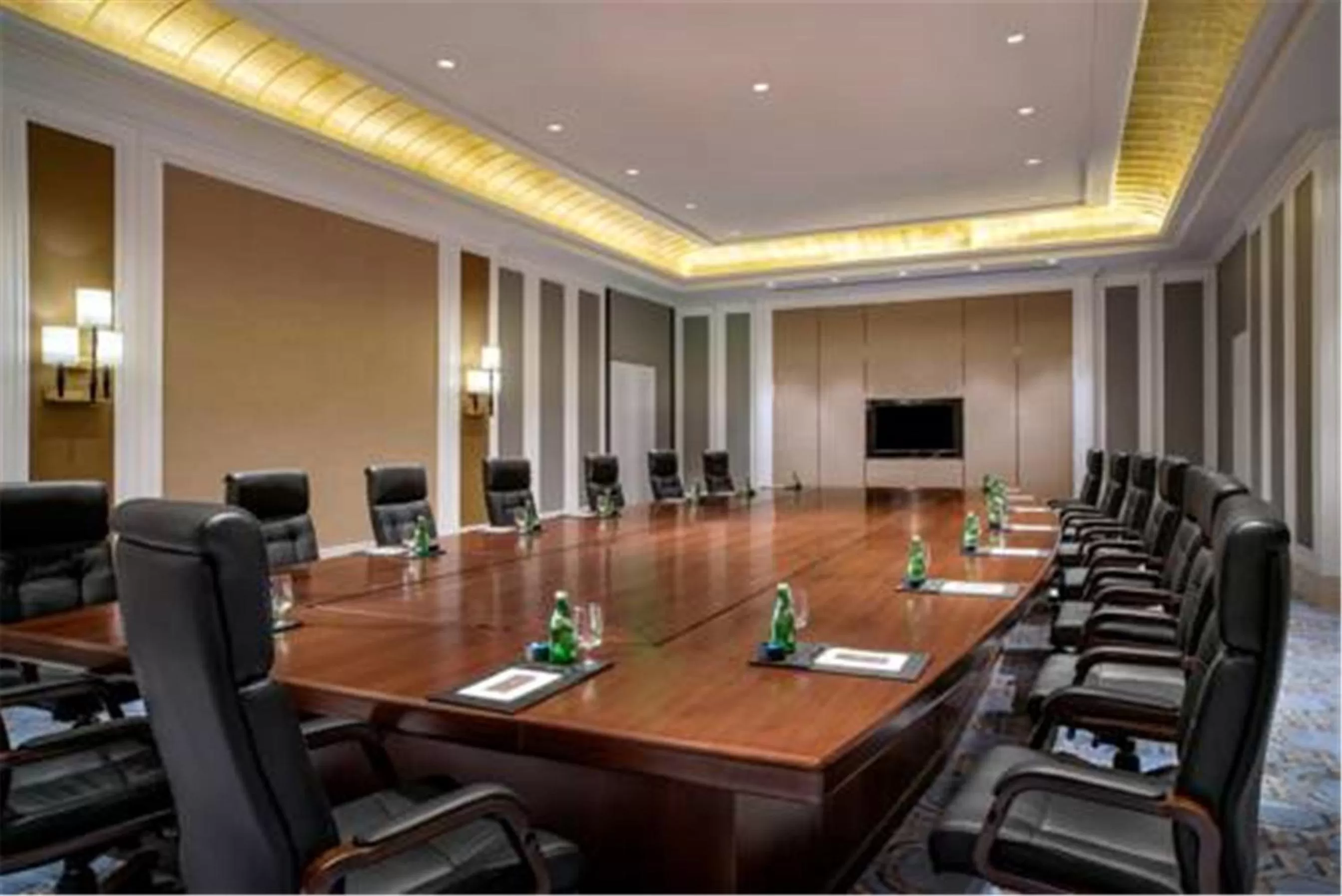 Meeting/conference room in Sofitel Shanghai Hongqiao