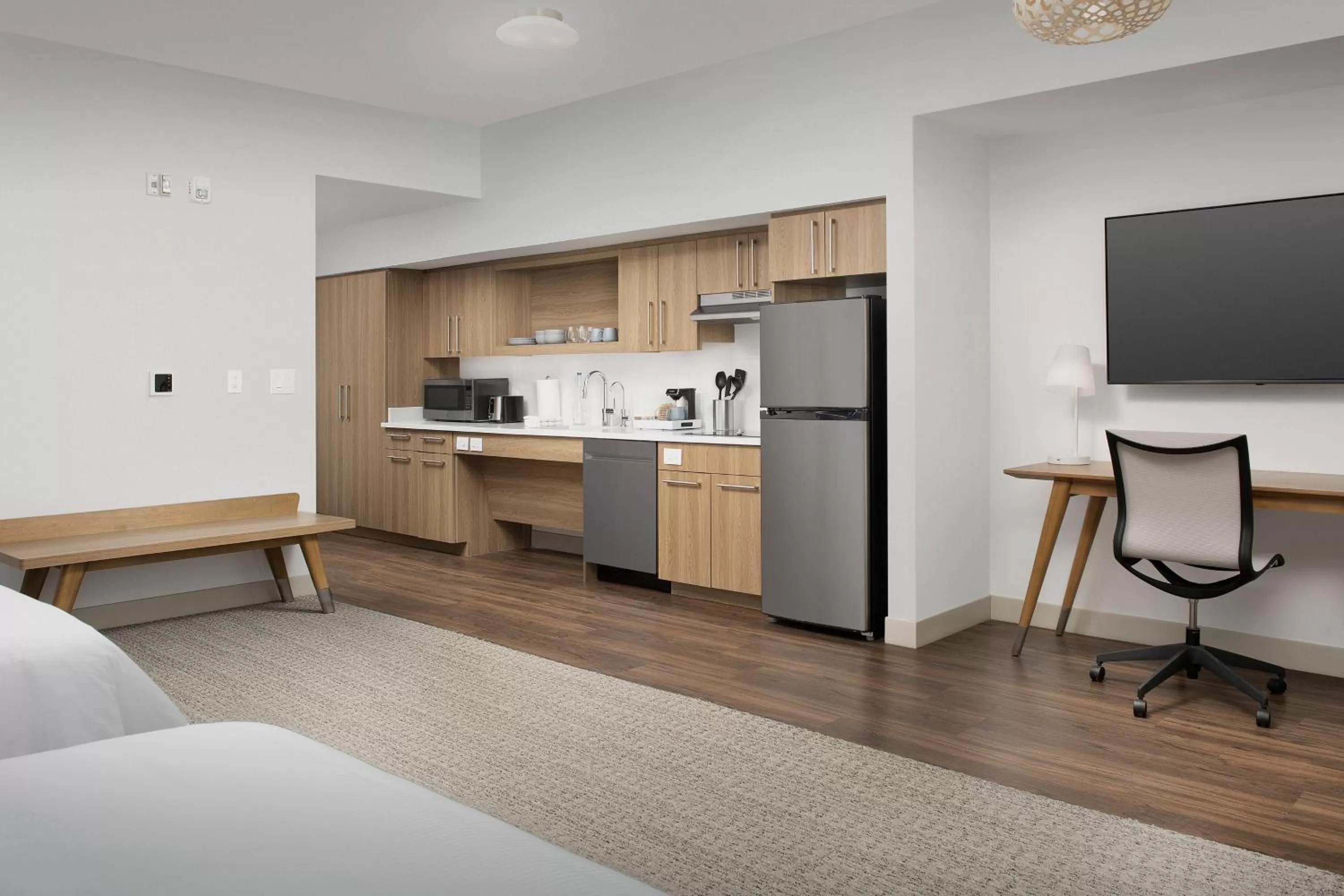 Bedroom, Bed in Element Jacksonville Beach