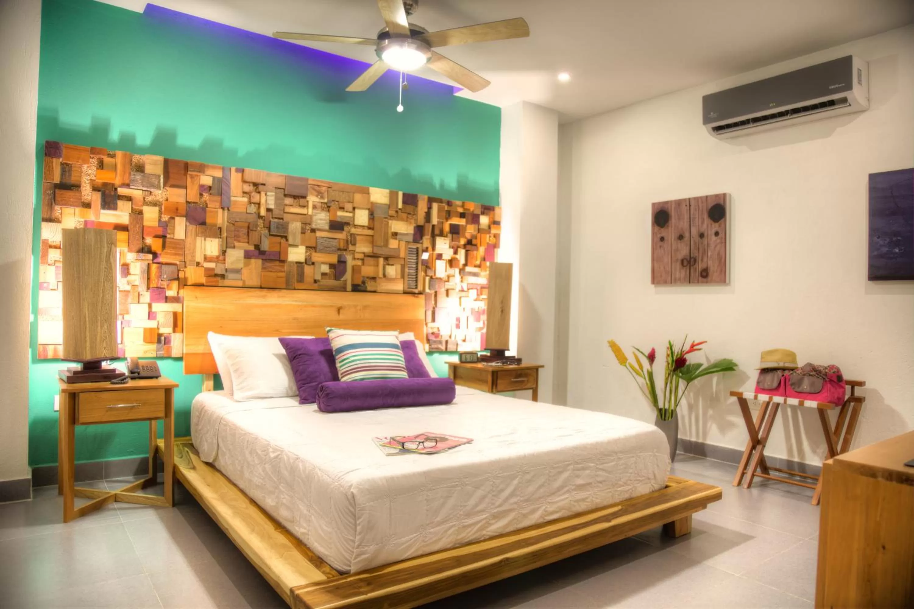 Bed in Casa de Leda, a Kali Hotel