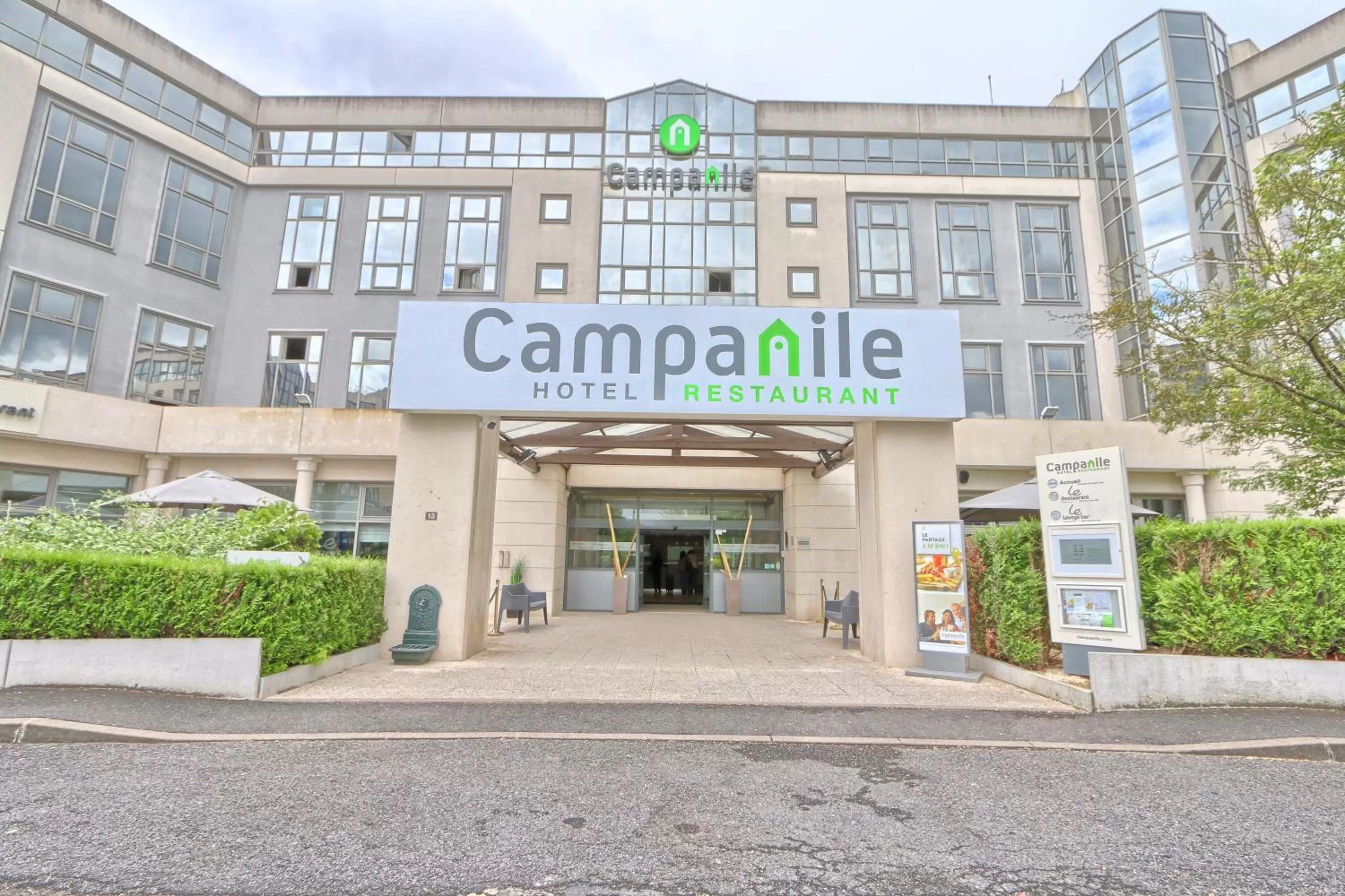 Property building in Campanile Paris CDG Airport Villepinte