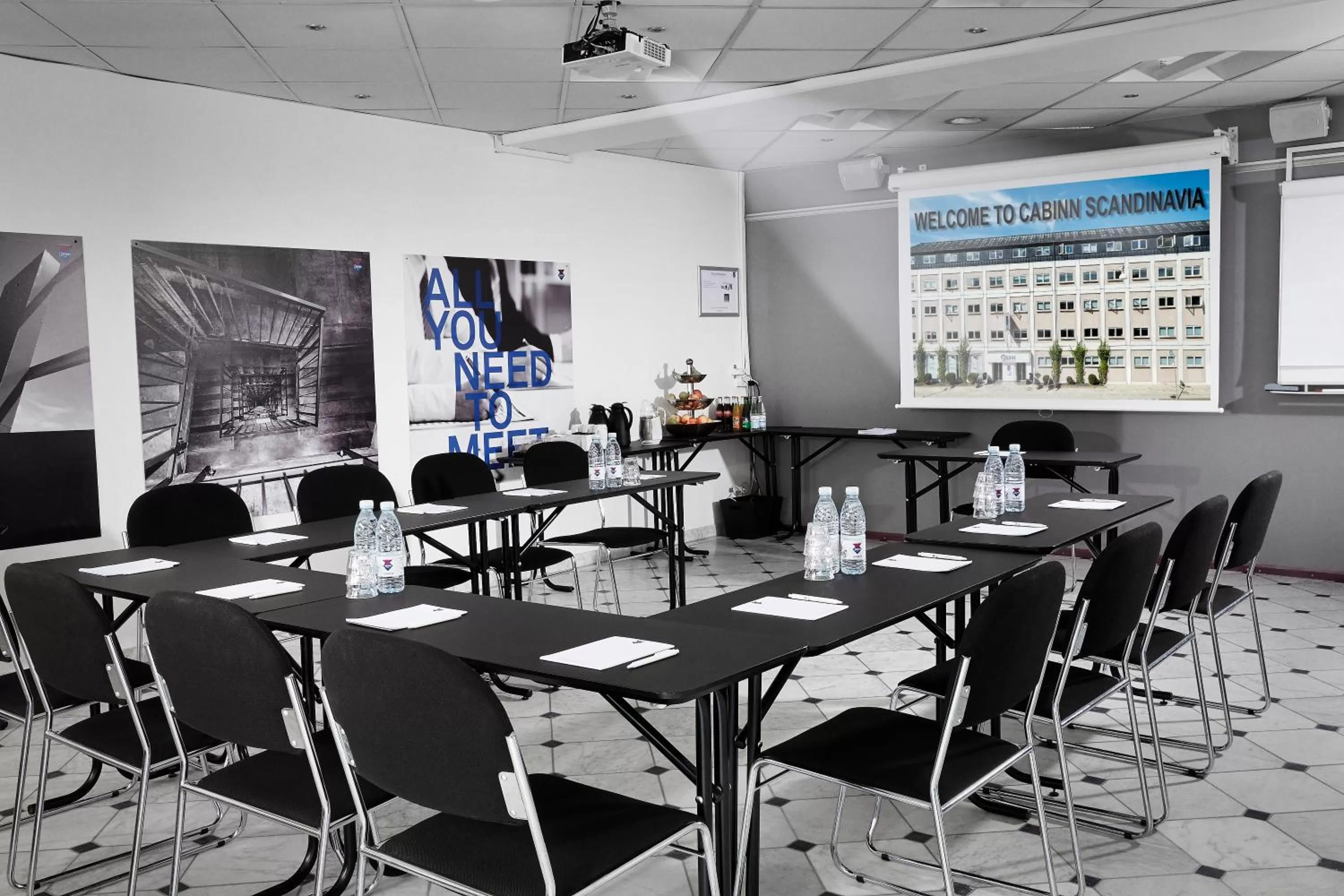 Seating area in Cabinn Scandinavia