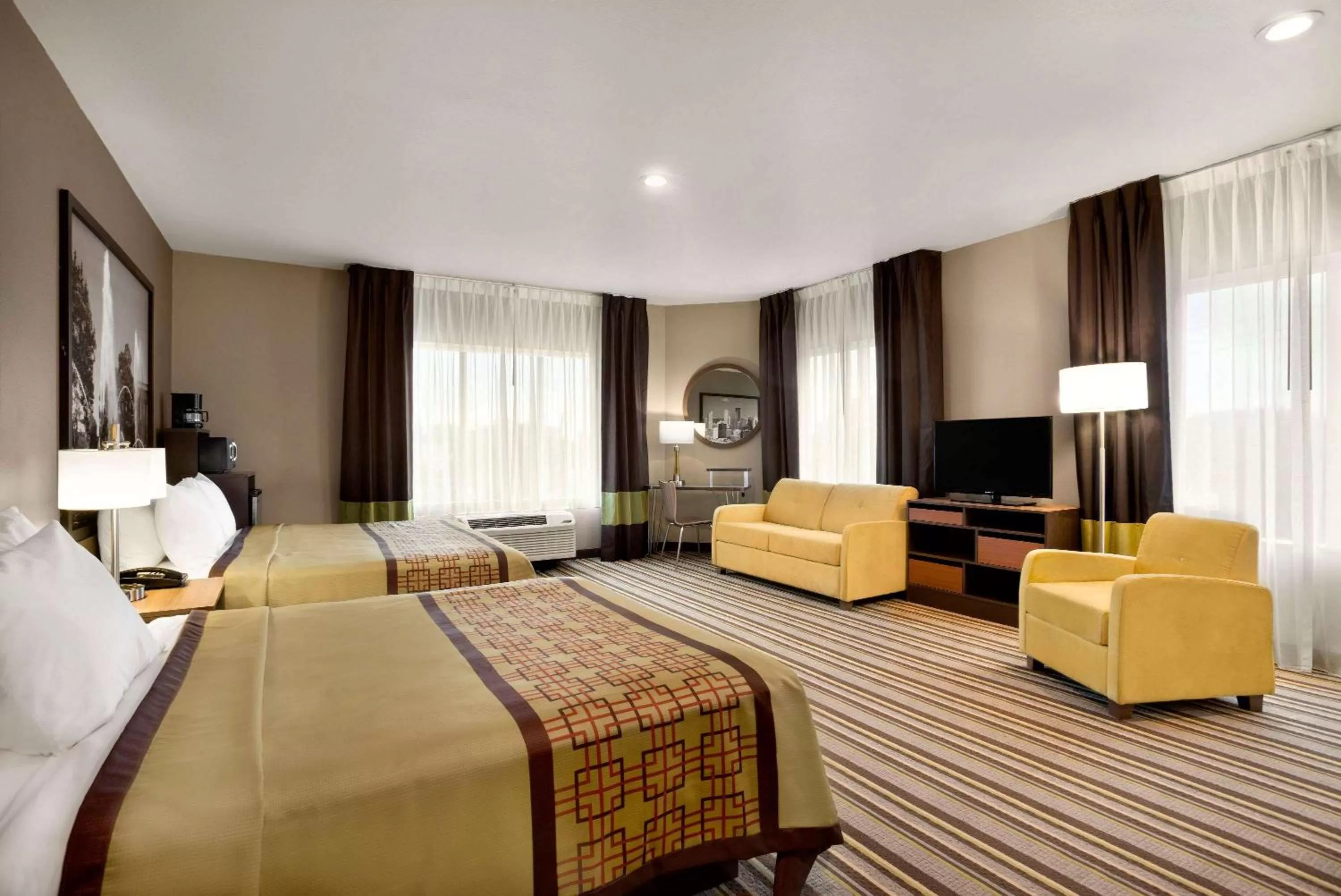 Photo of the whole room, Bed in Super 8 by Wyndham Hershey Chocolate Avenue