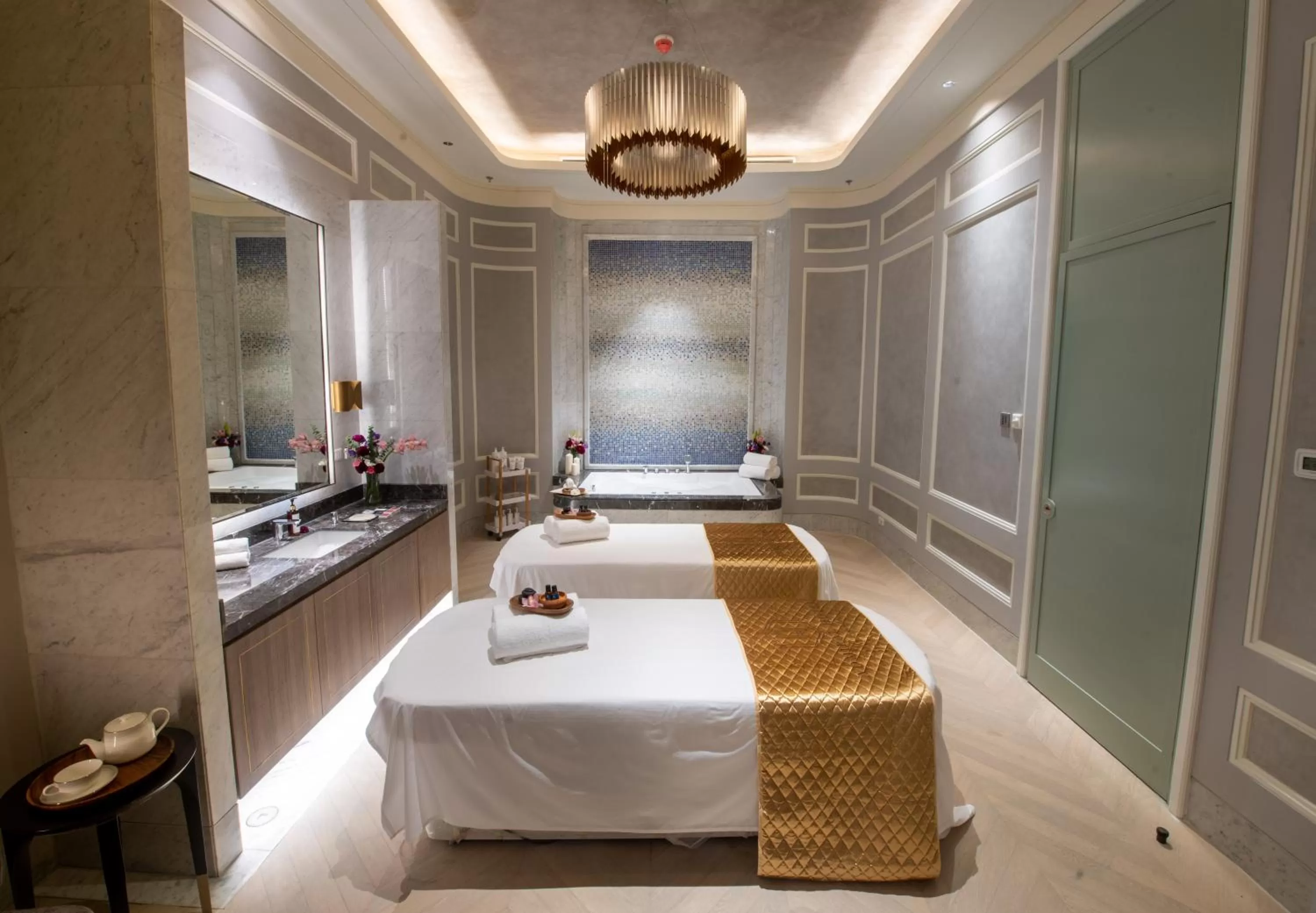 Massage, Bed in Admiral Hotel Manila - MGallery Collection