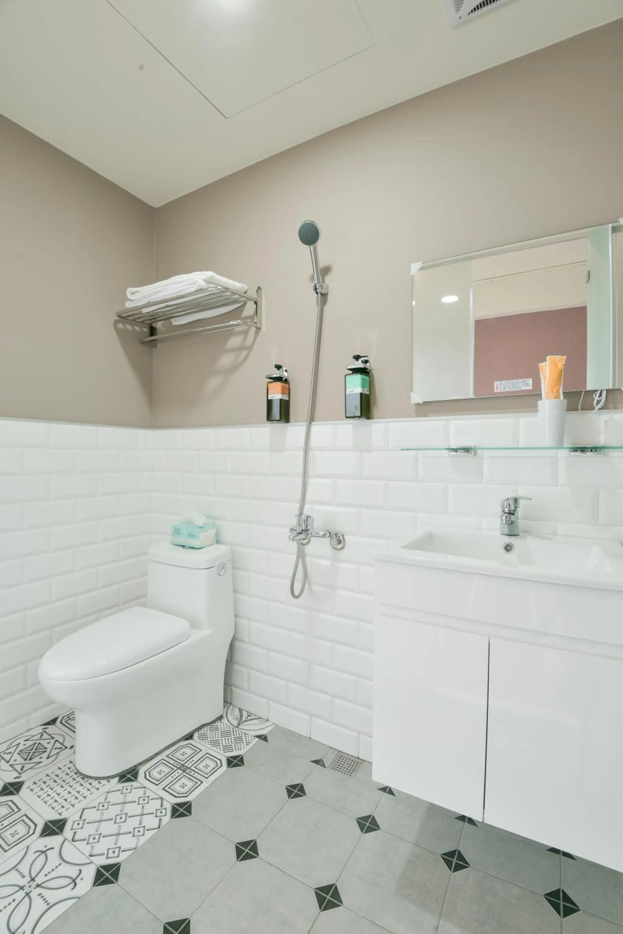 Bathroom in Fengjia Magpie Hostel