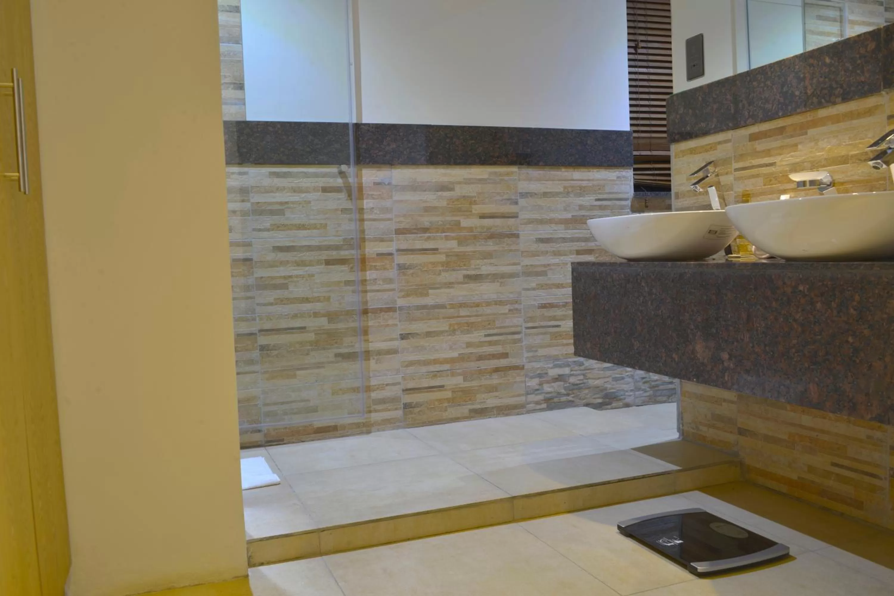 Bathroom in La Maison Royale