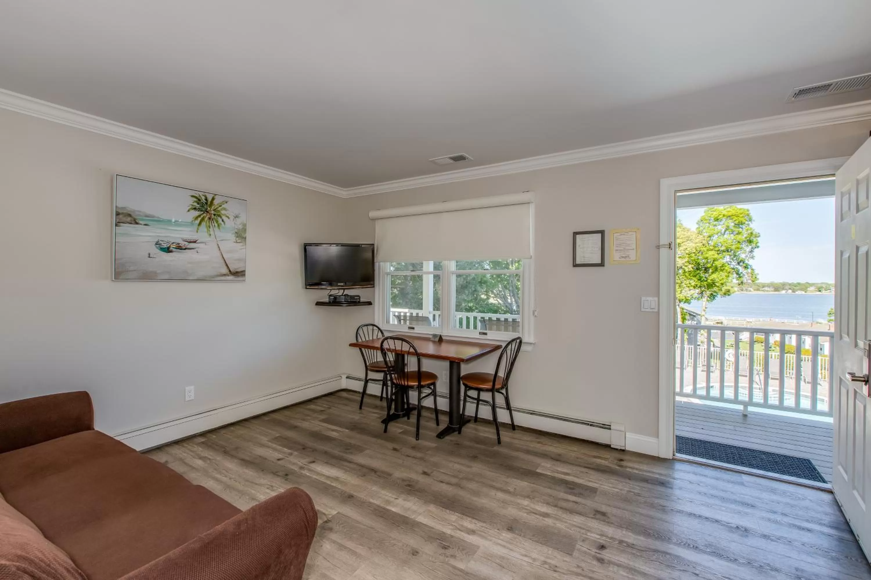 Colonial Shores Resort