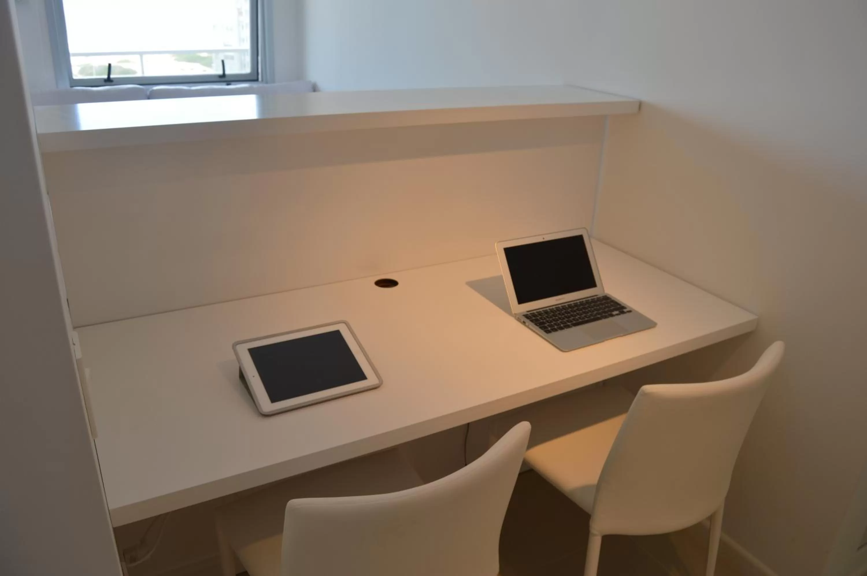 Seating area, TV/Entertainment Center in Arenas del mar