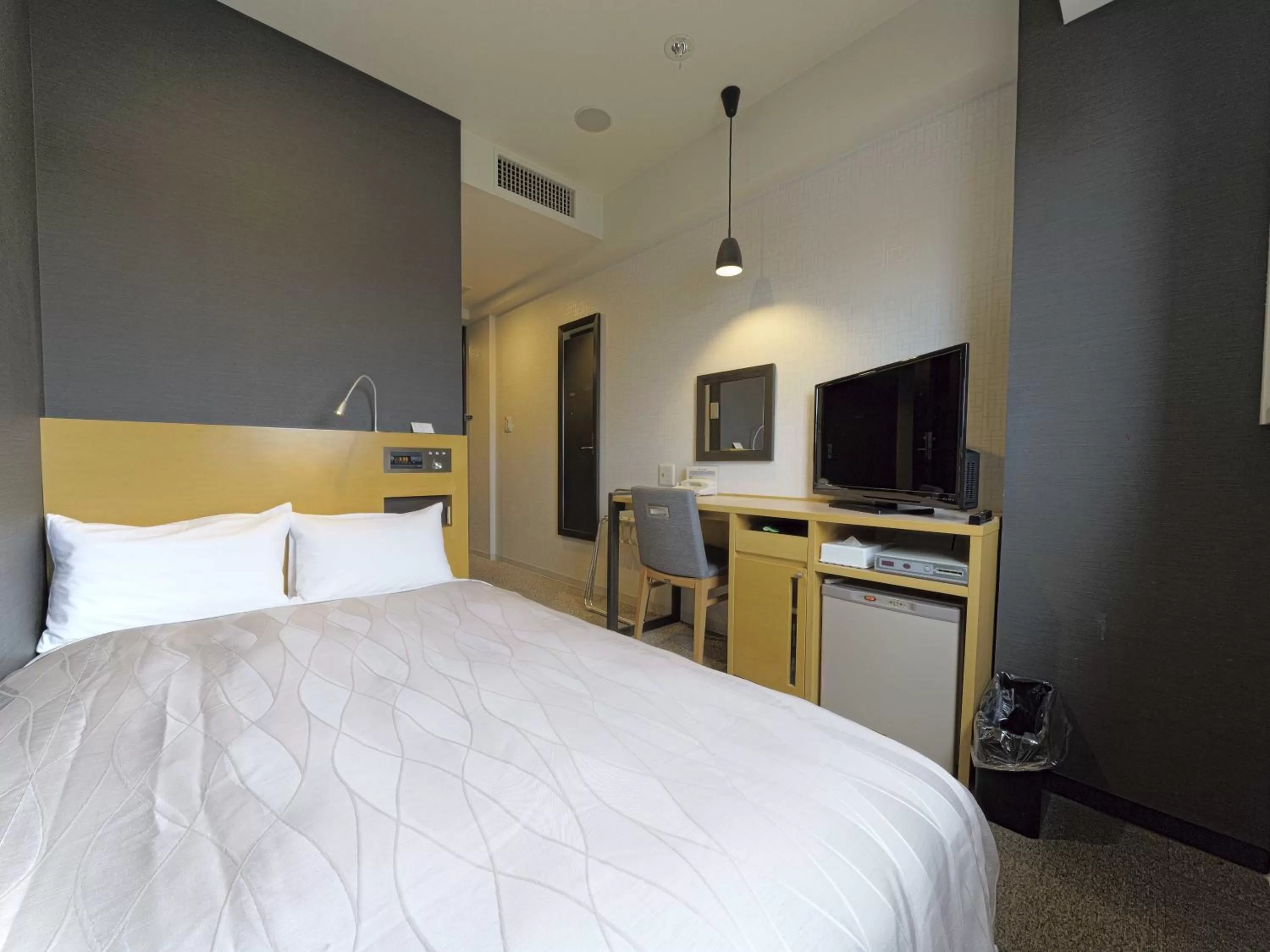 Photo of the whole room, Bed in Meitetsu Inn Chita Handa Ekimae