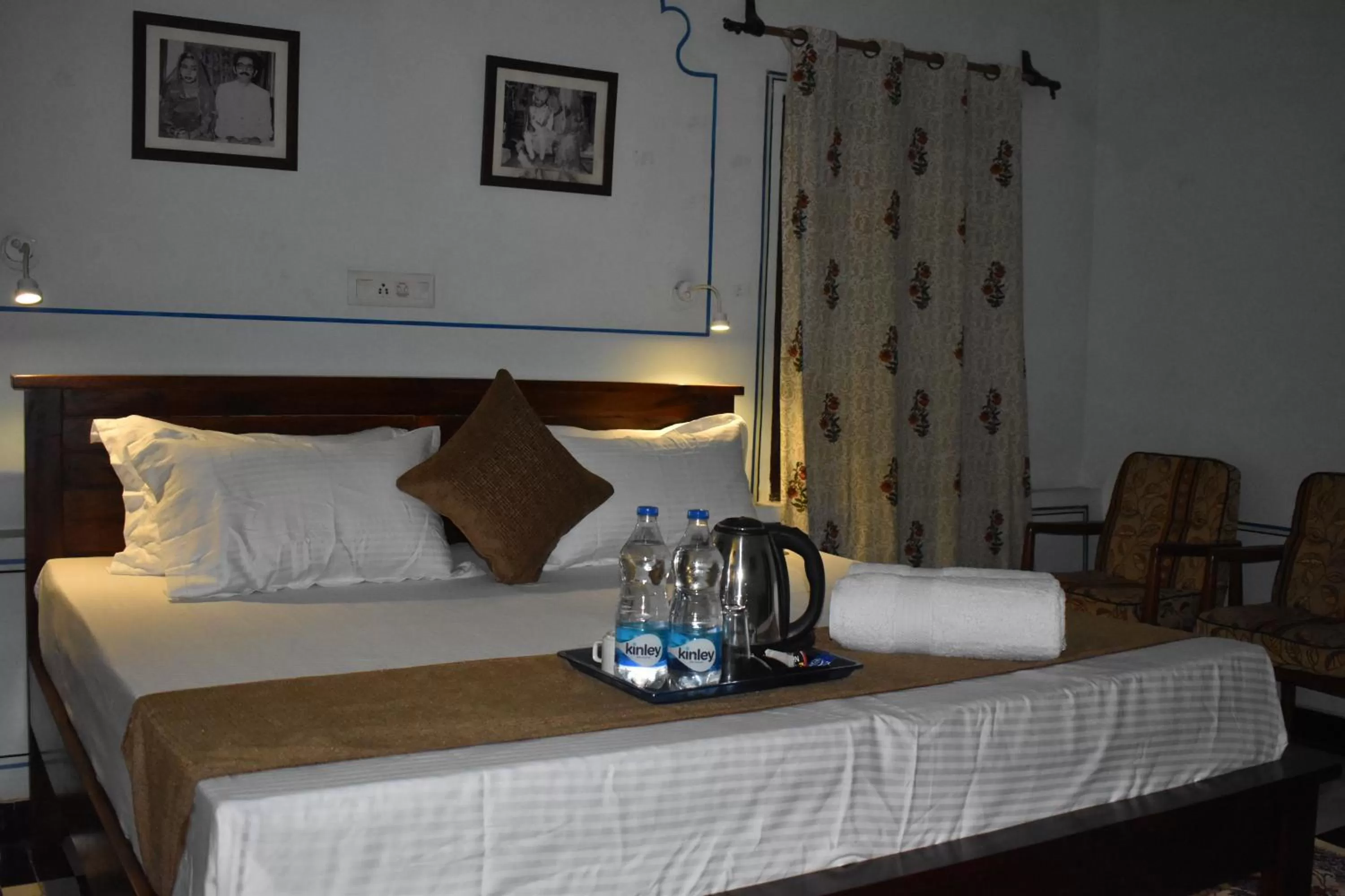 Bed in Hotel Nawal Sagar Palace - Bundi