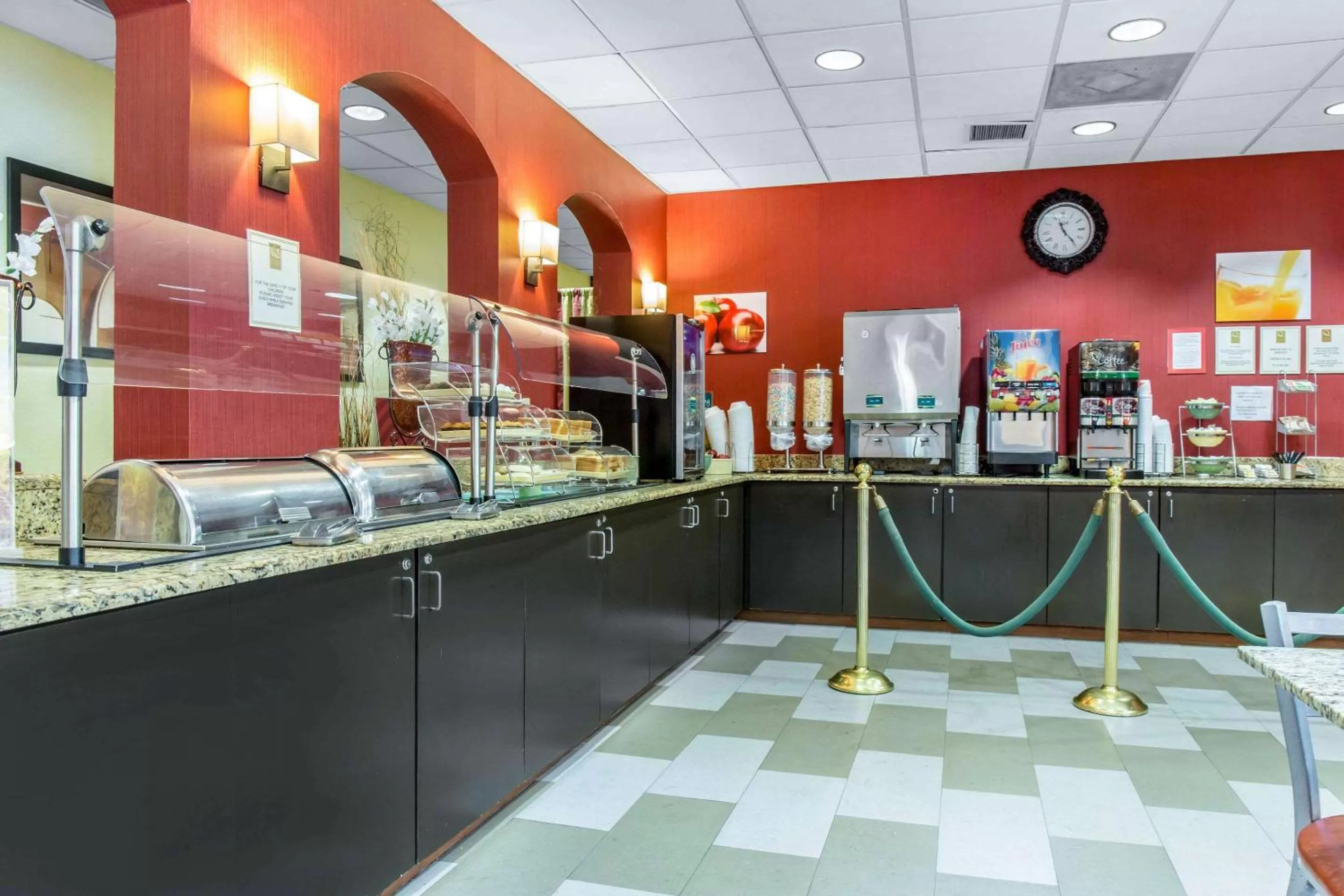 Restaurant/places to eat in Mi Casa Hotel