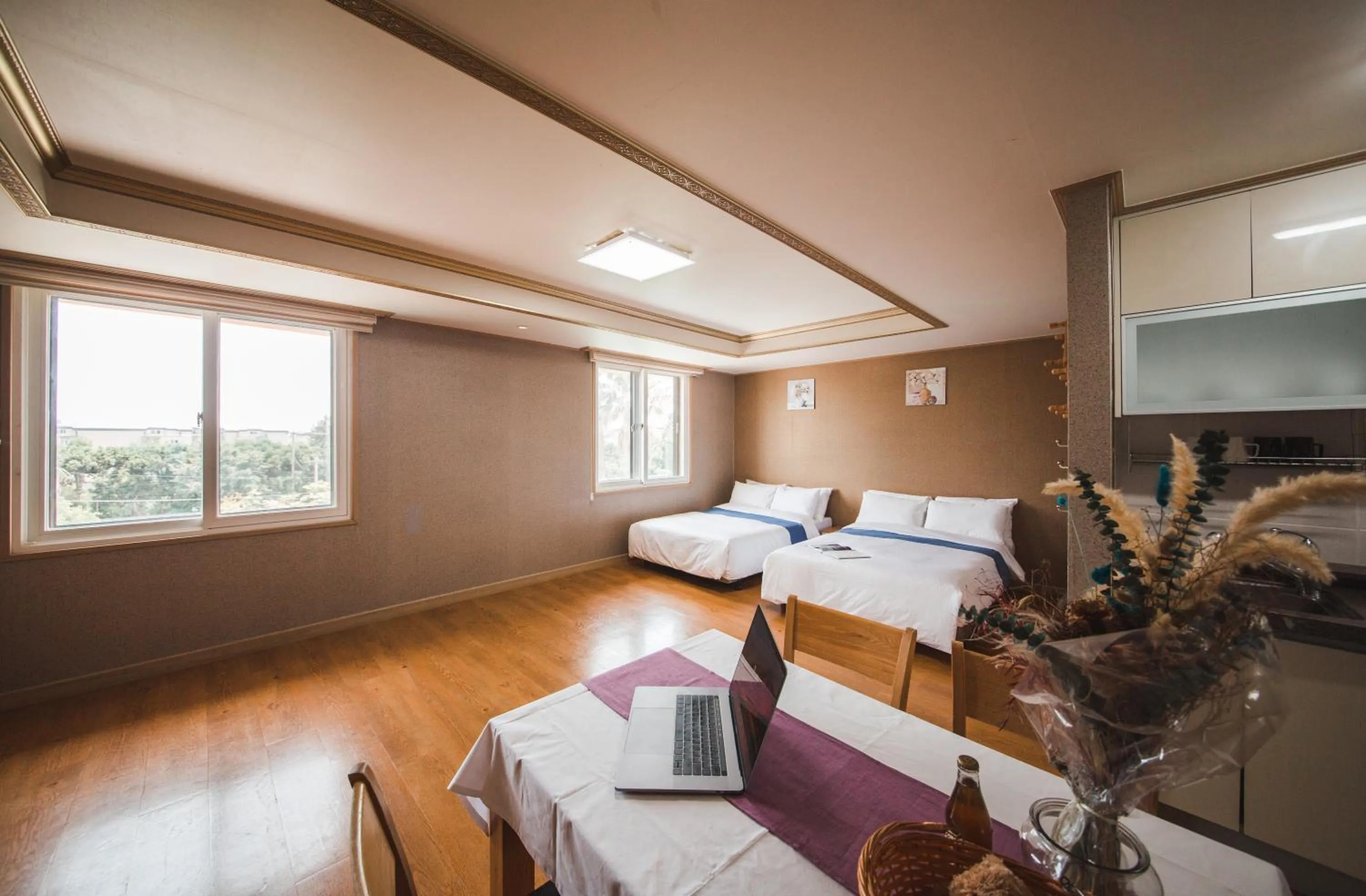Photo of the whole room, Bed in Jungmun Resort Jeju