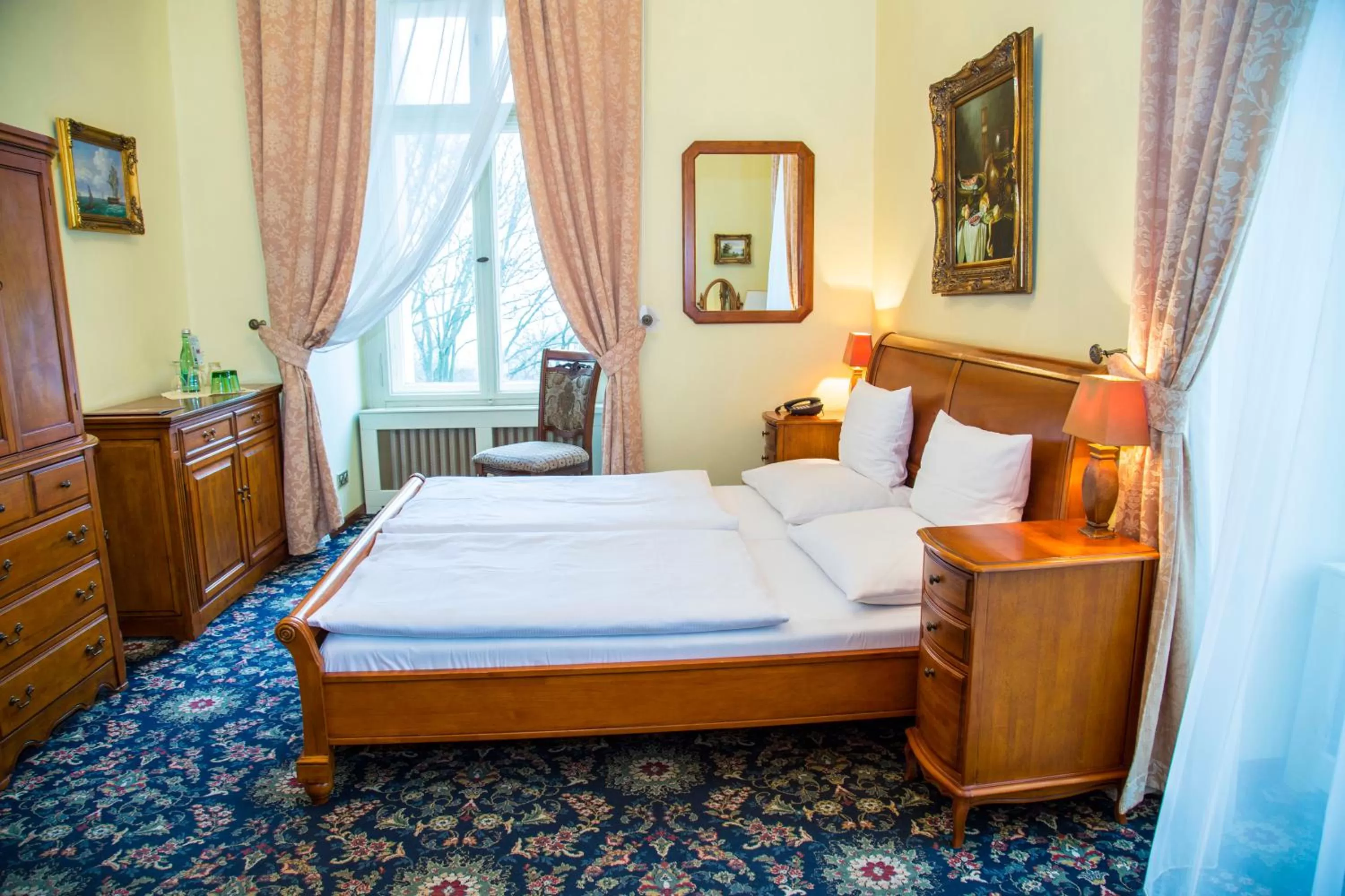 Bed in Chateau Zbiroh