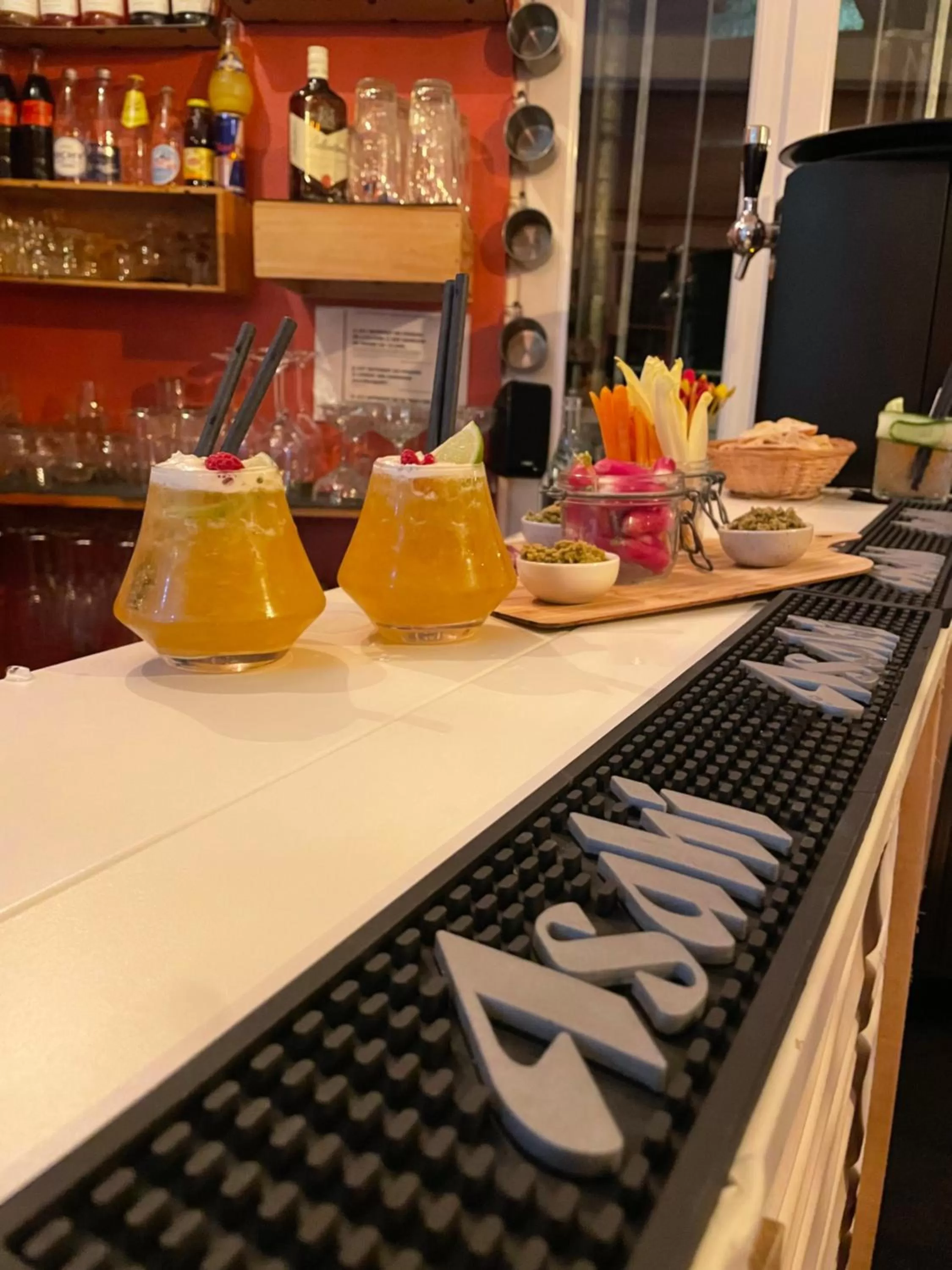 Food and drinks in Hôtel & Restaurant Le Patio VICHY