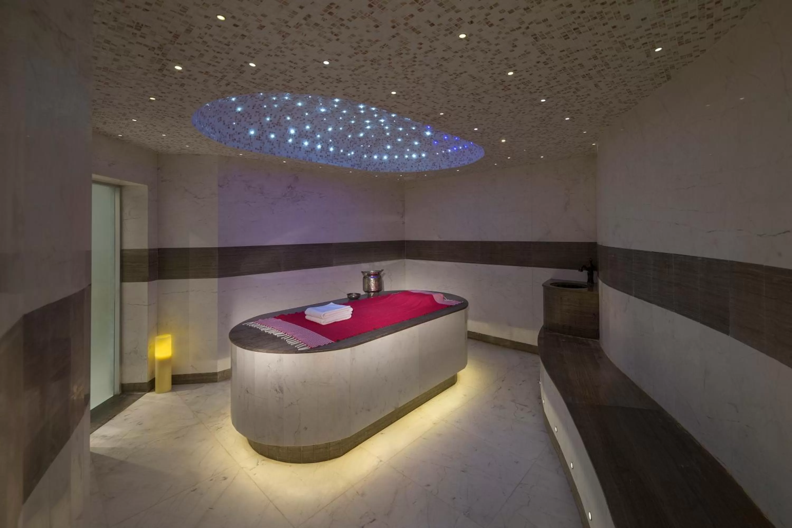 Spa and wellness centre/facilities, Bed in The Retreat Palm Dubai MGallery by Sofitel