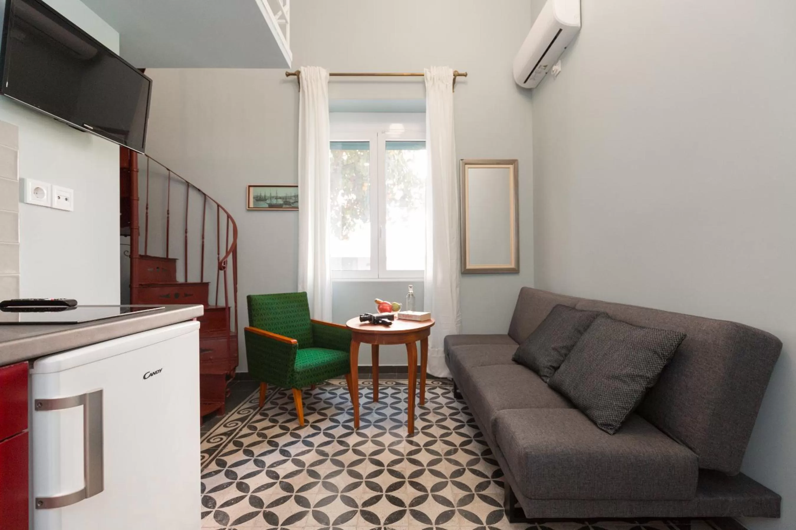 Troon of Athens Apartments