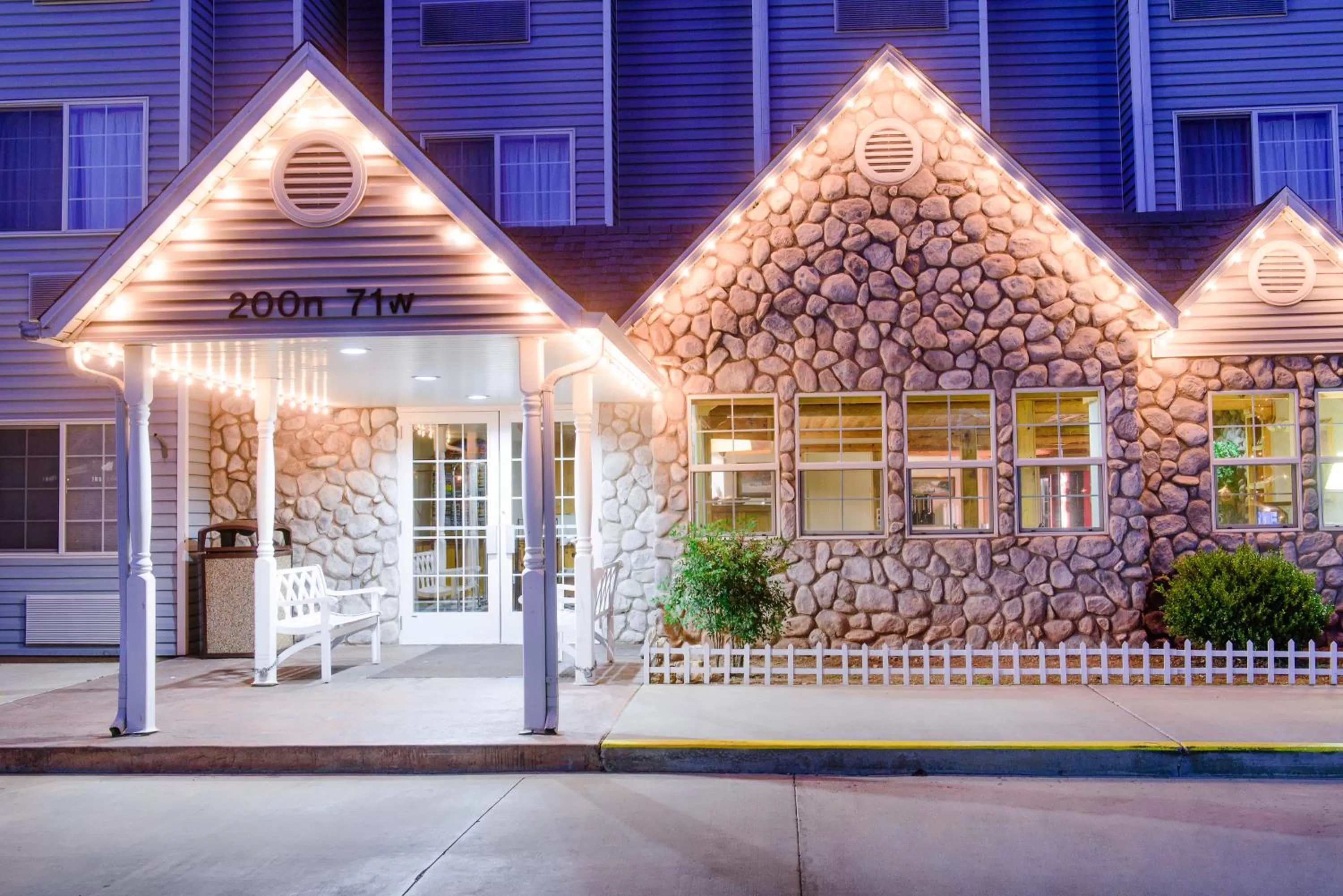 Property building in River Canyon Lodge