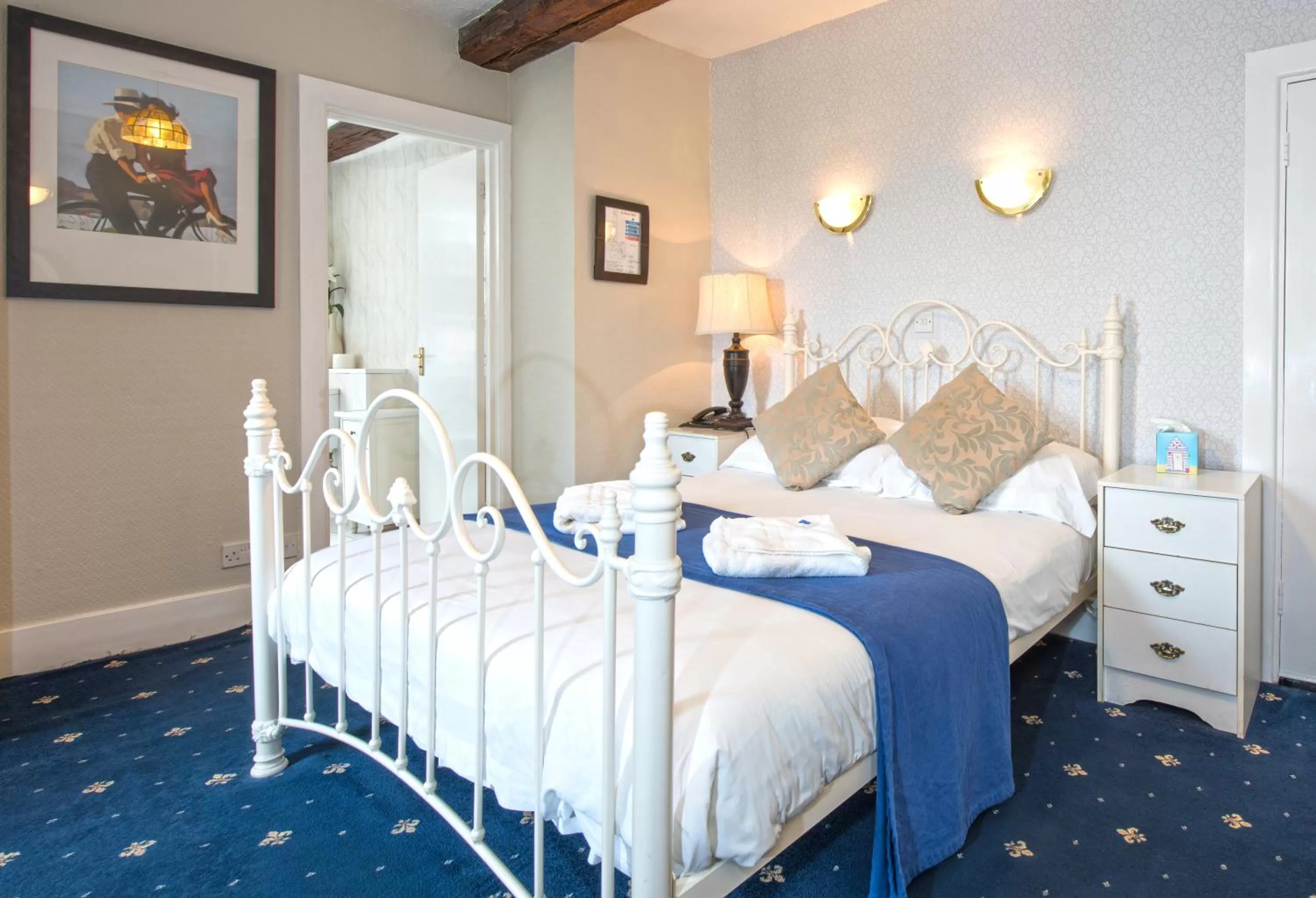 Bed in The Beaufort Hotel