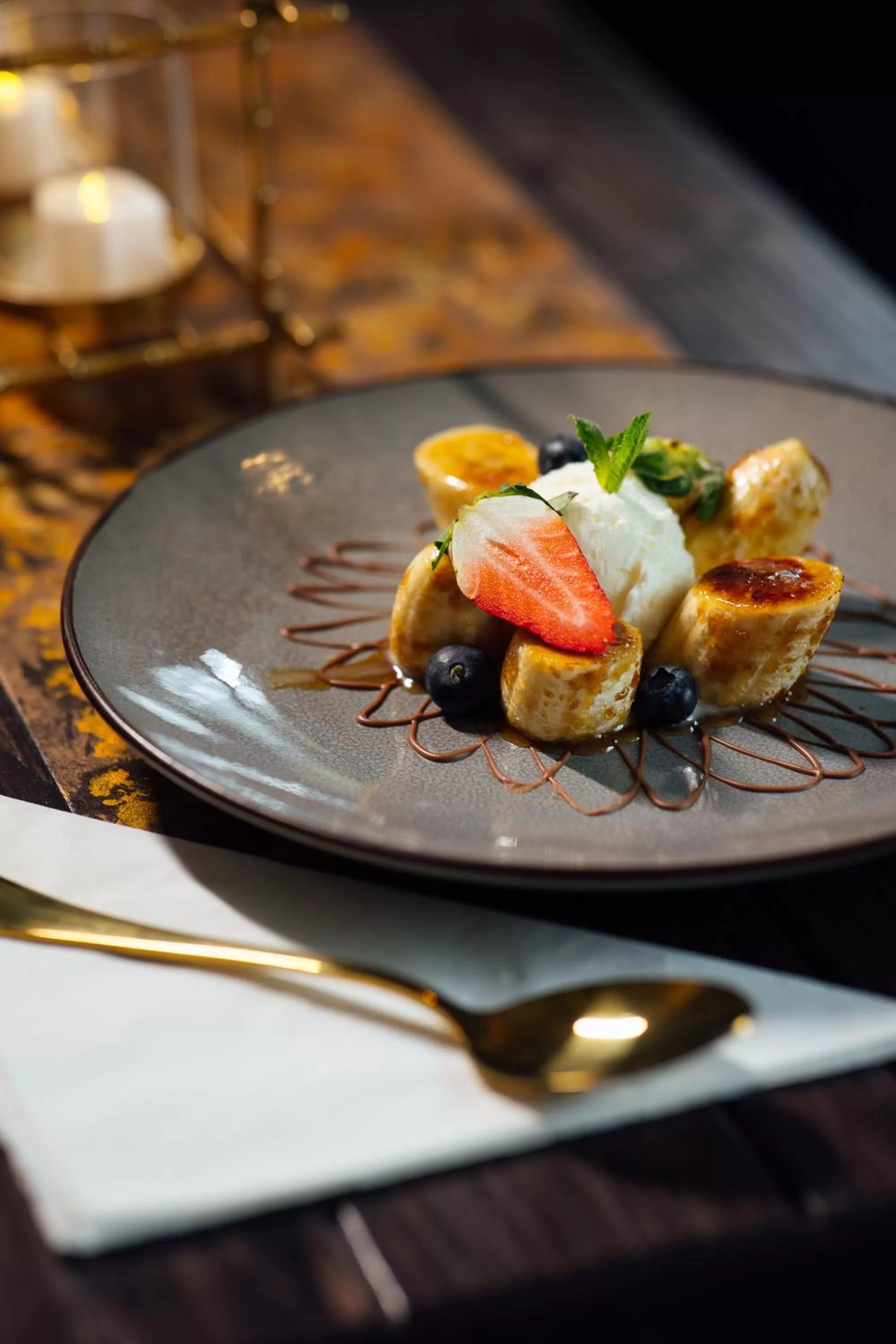 Food in The Imperial Dragon Hotel