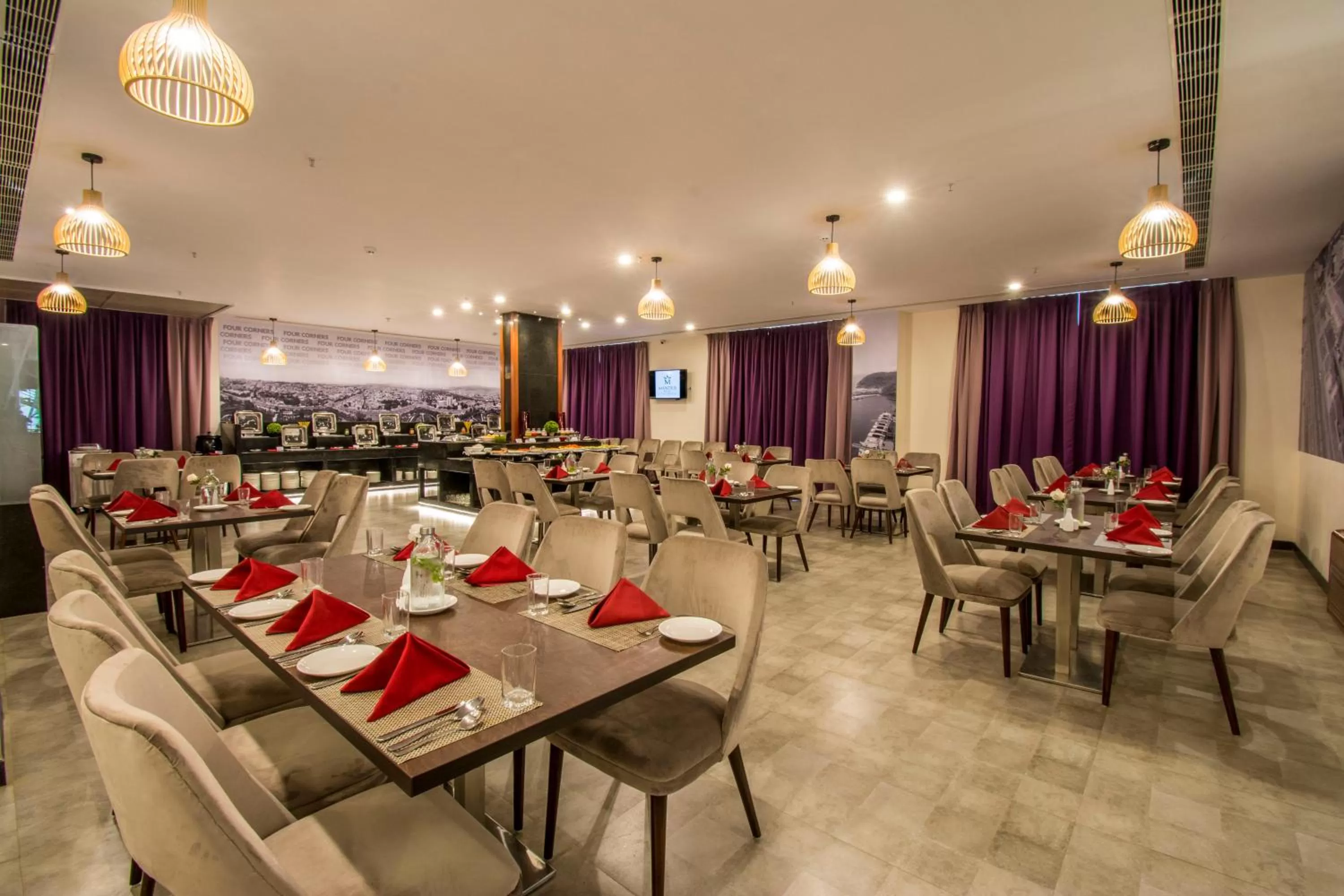 Restaurant/places to eat in Mantris Hotel